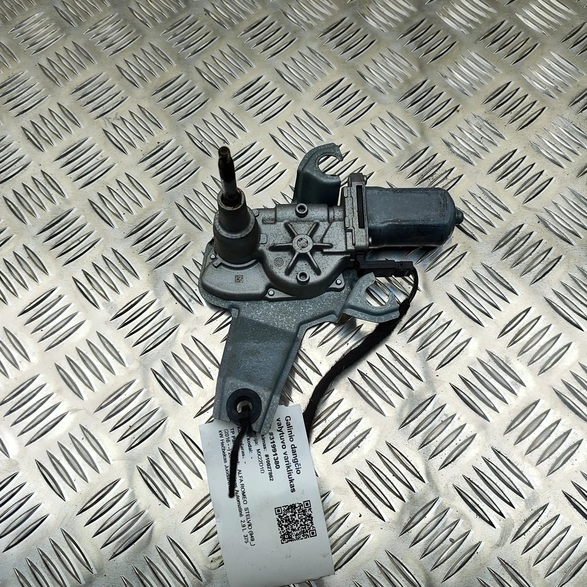 Alfa-Romeo Stelvio Tailgate wiper motor Tailgate wiper motor — ALFA ROMEO STELVIO (949_...