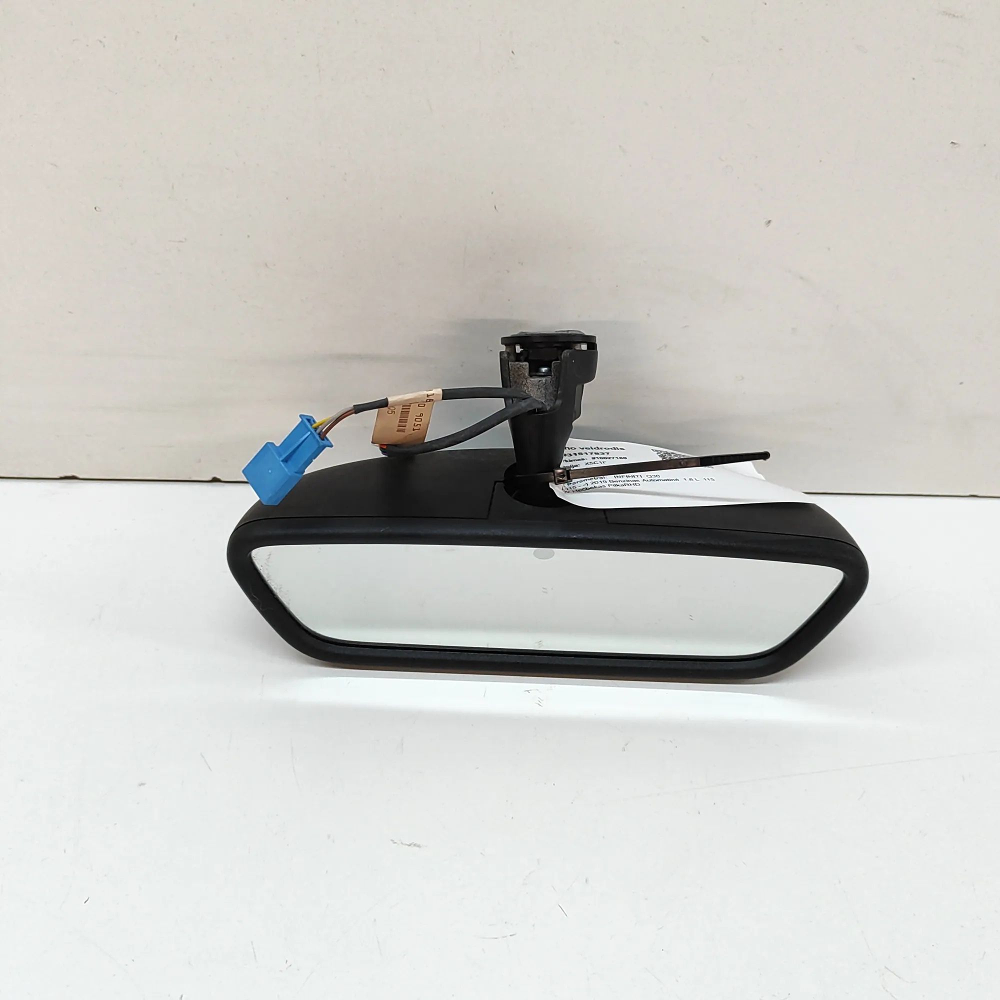 Infiniti Q30 Interior Rear View Mirror Interior Rear View Mirror — INFINITI Q30 (2015-...