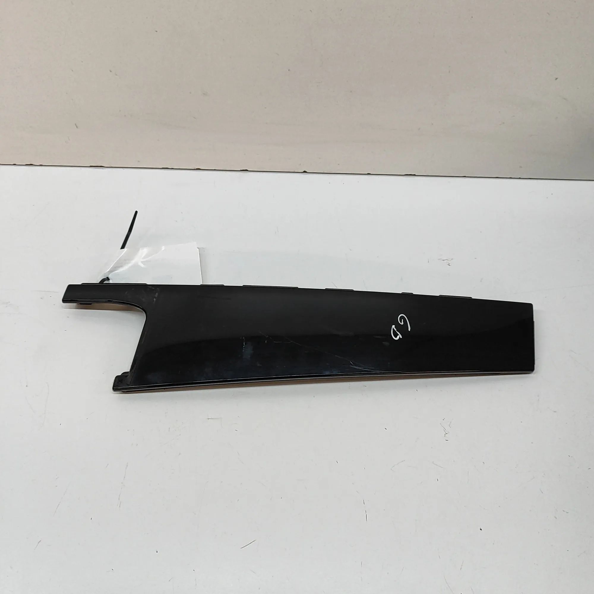 Infiniti Q30 Vertical door trim — rear right Vertical door trim — rear right — INFINITI Q30 ...