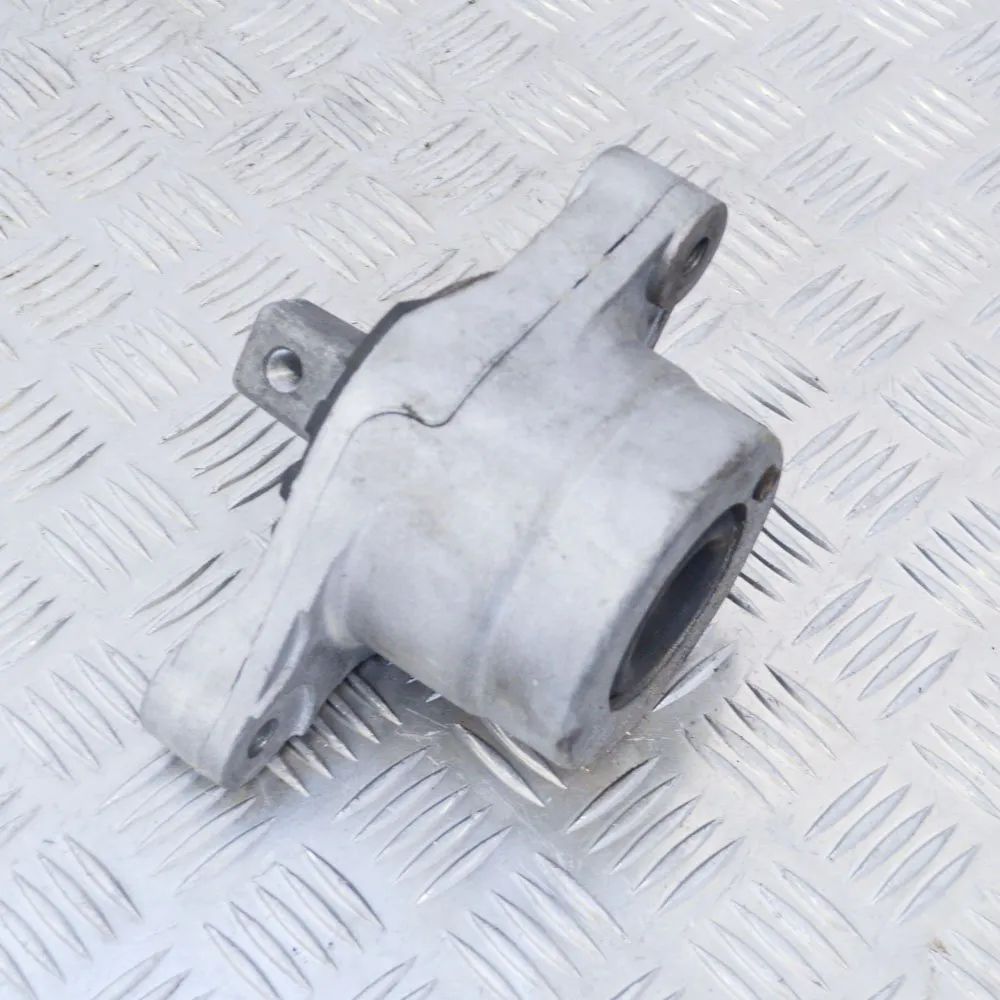 Maserati Ghibli Right Side Engine Mount Right Side Engine Mount — MASERATI GHIBLI (M157...