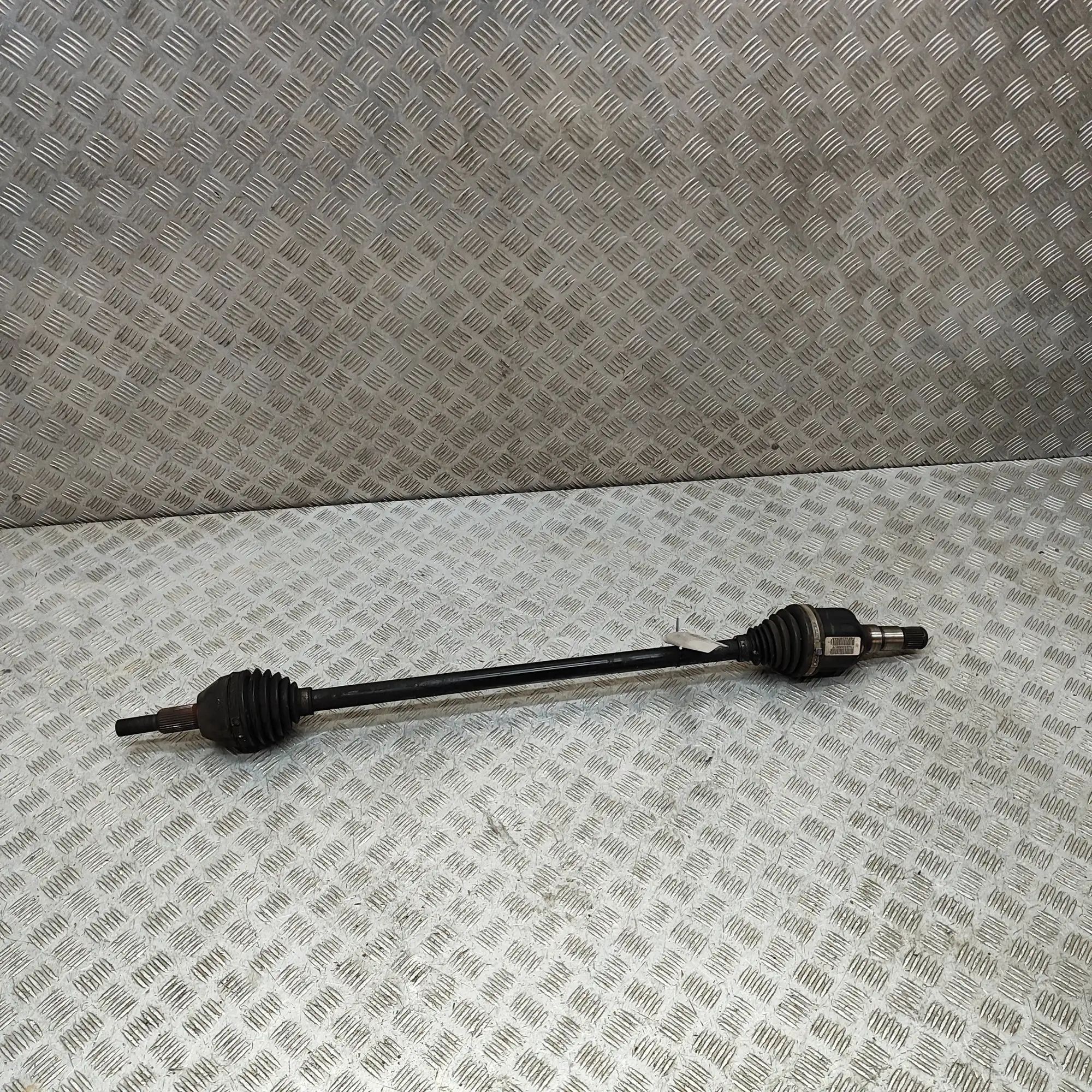 Chrysler Grand Voyager / Town & Country Front Right Driveshaft Front Right Driveshaft — CHRYSLER GRAND (VOYAGE...
