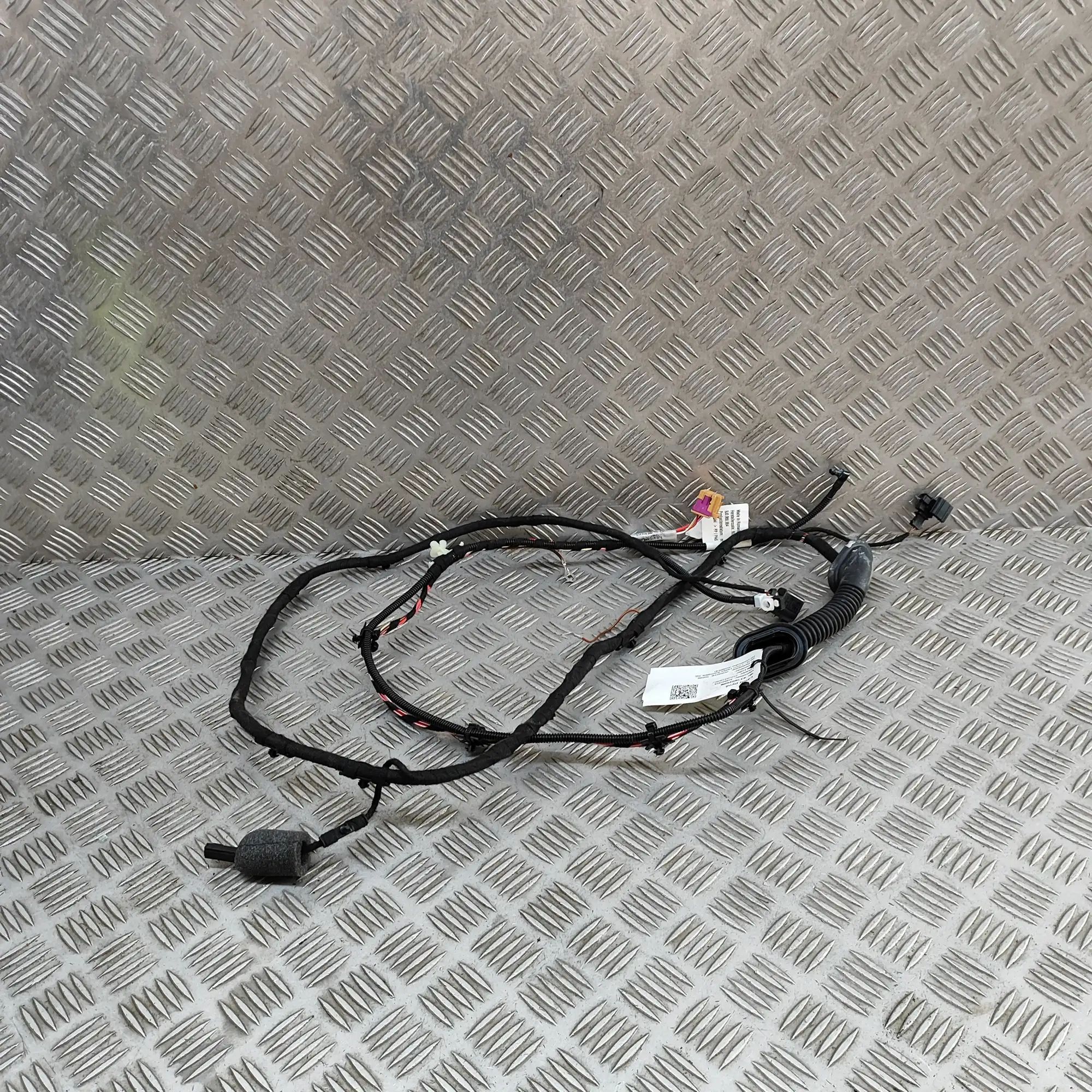 Porsche Taycan Tailgate wiring harness Tailgate wiring harness — PORSCHE TAYCAN (2019-...