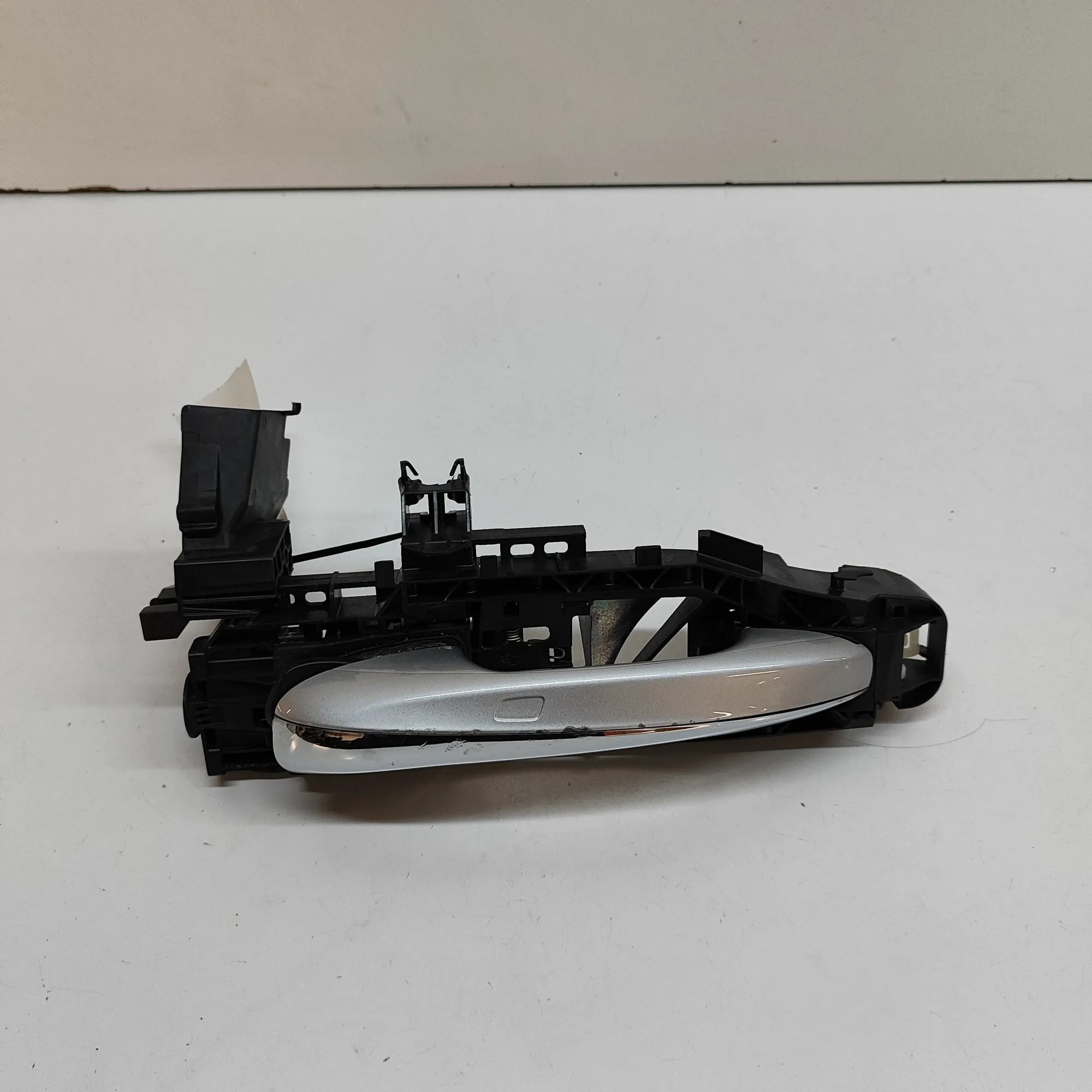 Mercedes-Benz A (W176) Front Left Door Exterior Handle Front Left Door Exterior Handle — MERCEDES BENZ...