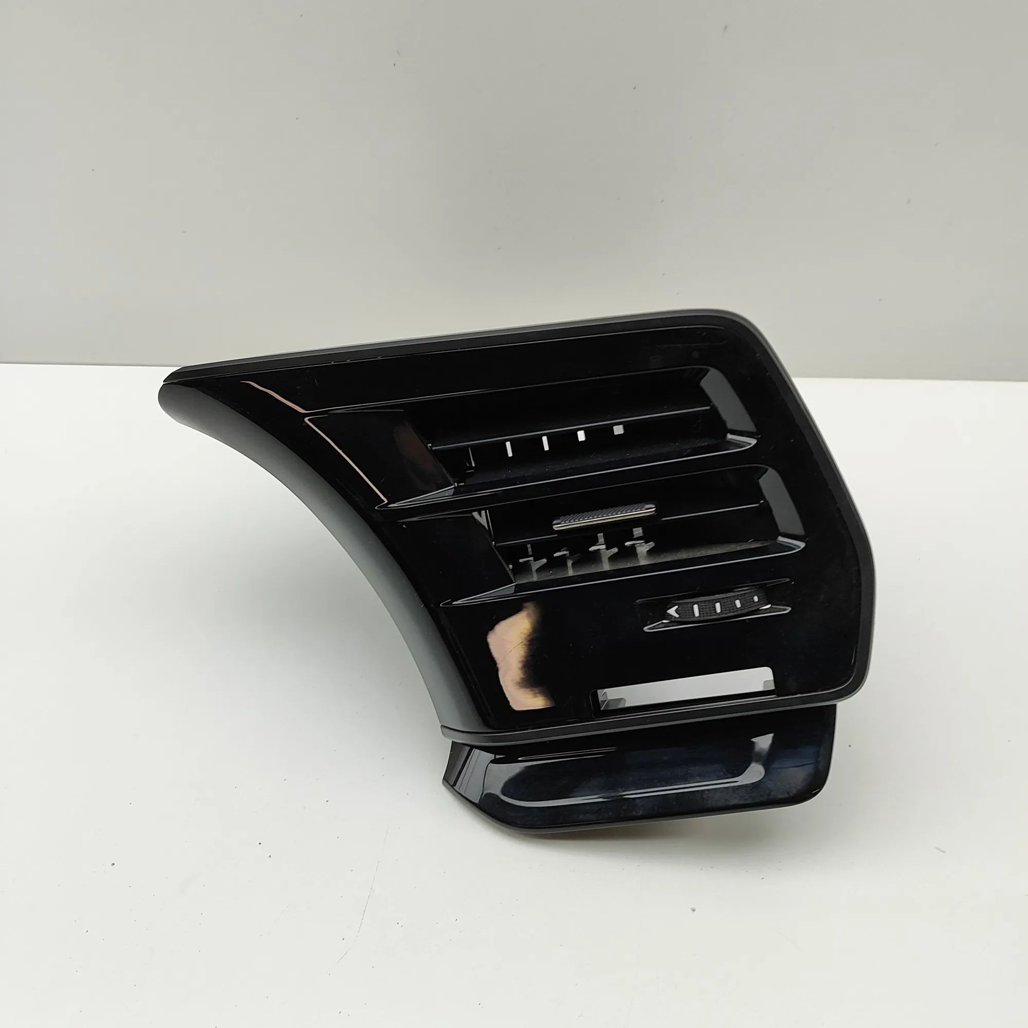 Lexus RX Dashboard Air Vents Dashboard Air Vents — LEXUS RX (_LA1_, _LH1_) (...
