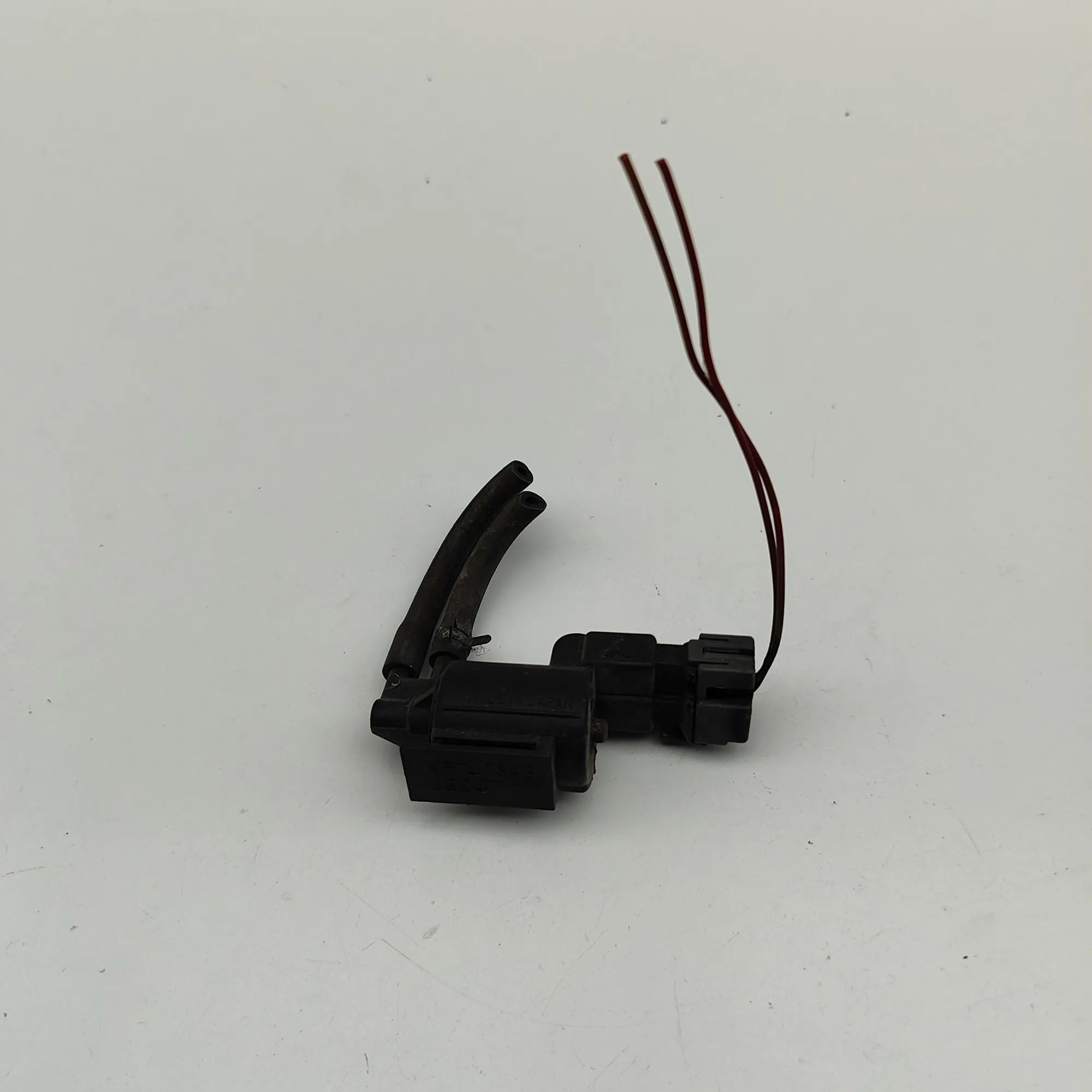 Mitsubishi 3000 GT Kontroll klapp Solenoid Valve — MITSUBISHI 3000 (GT Coupe Z1_A...