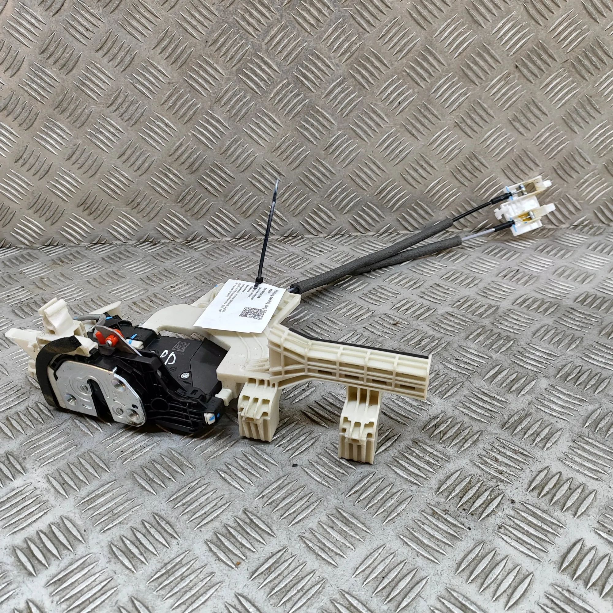 Hyundai Santa Fe Door lock — front right Door lock — front right — HYUNDAI SANTA (FÉ IV ...