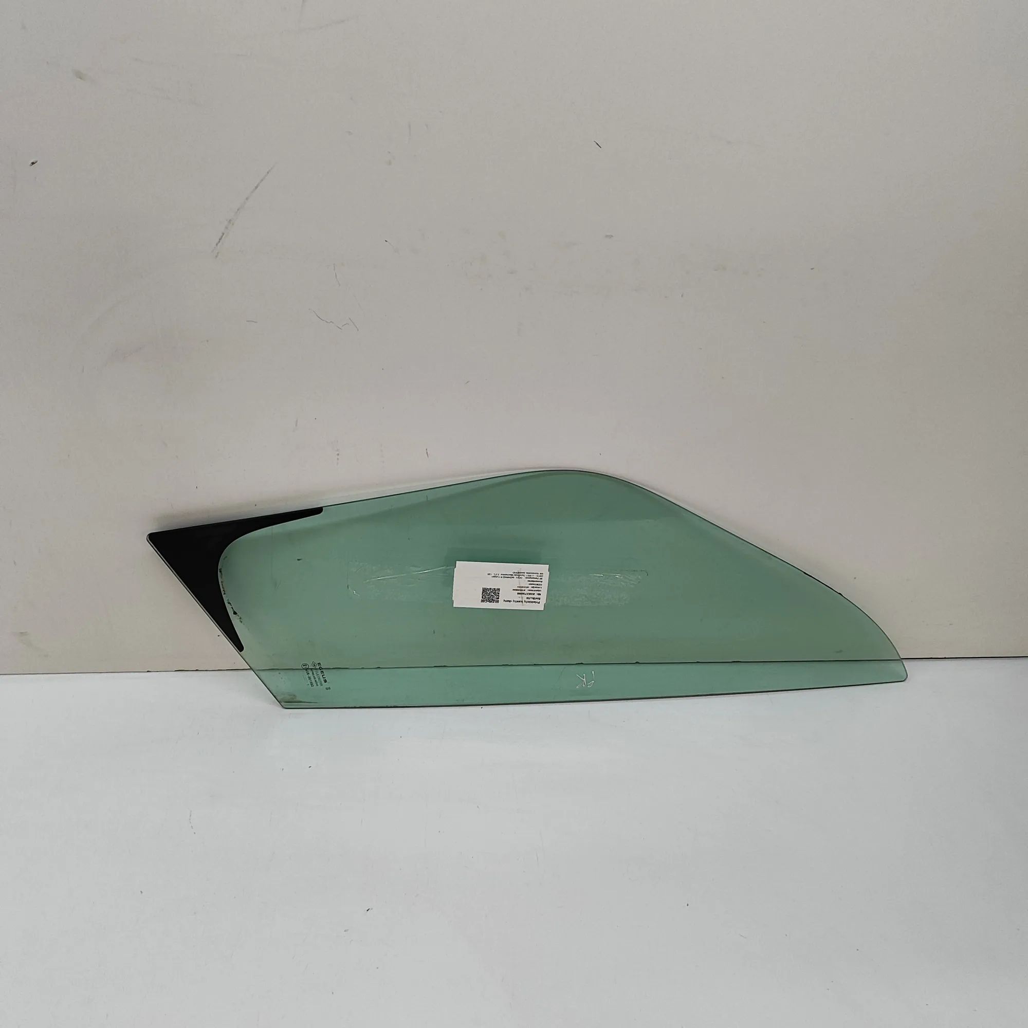 Opel Movano (B) Door quarter window — front left Door quarter window — front left — OPEL MOVANO ...