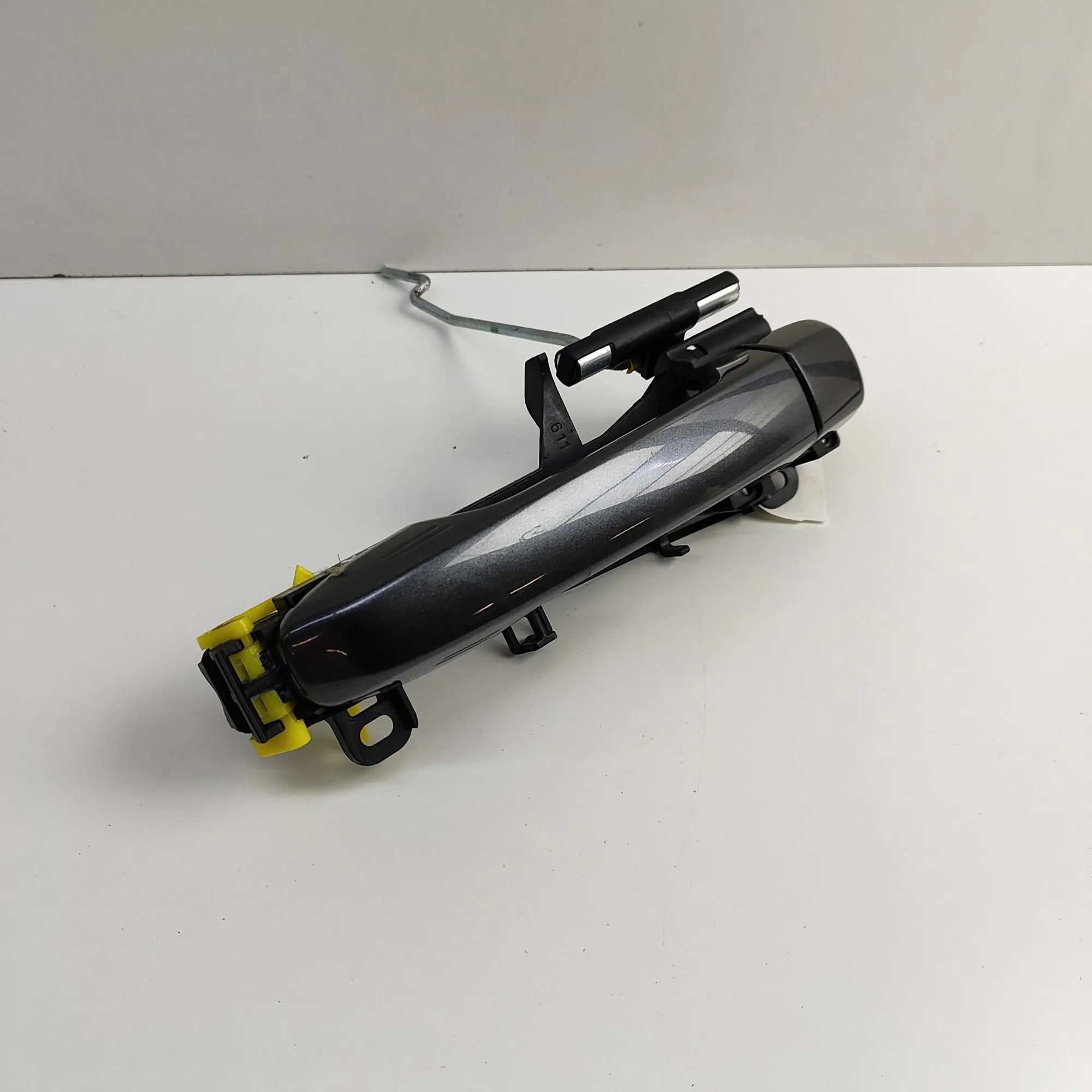Toyota Land Cruiser 150 Exterior door handle — front left Exterior door handle — front left — TOYOTA LAND...