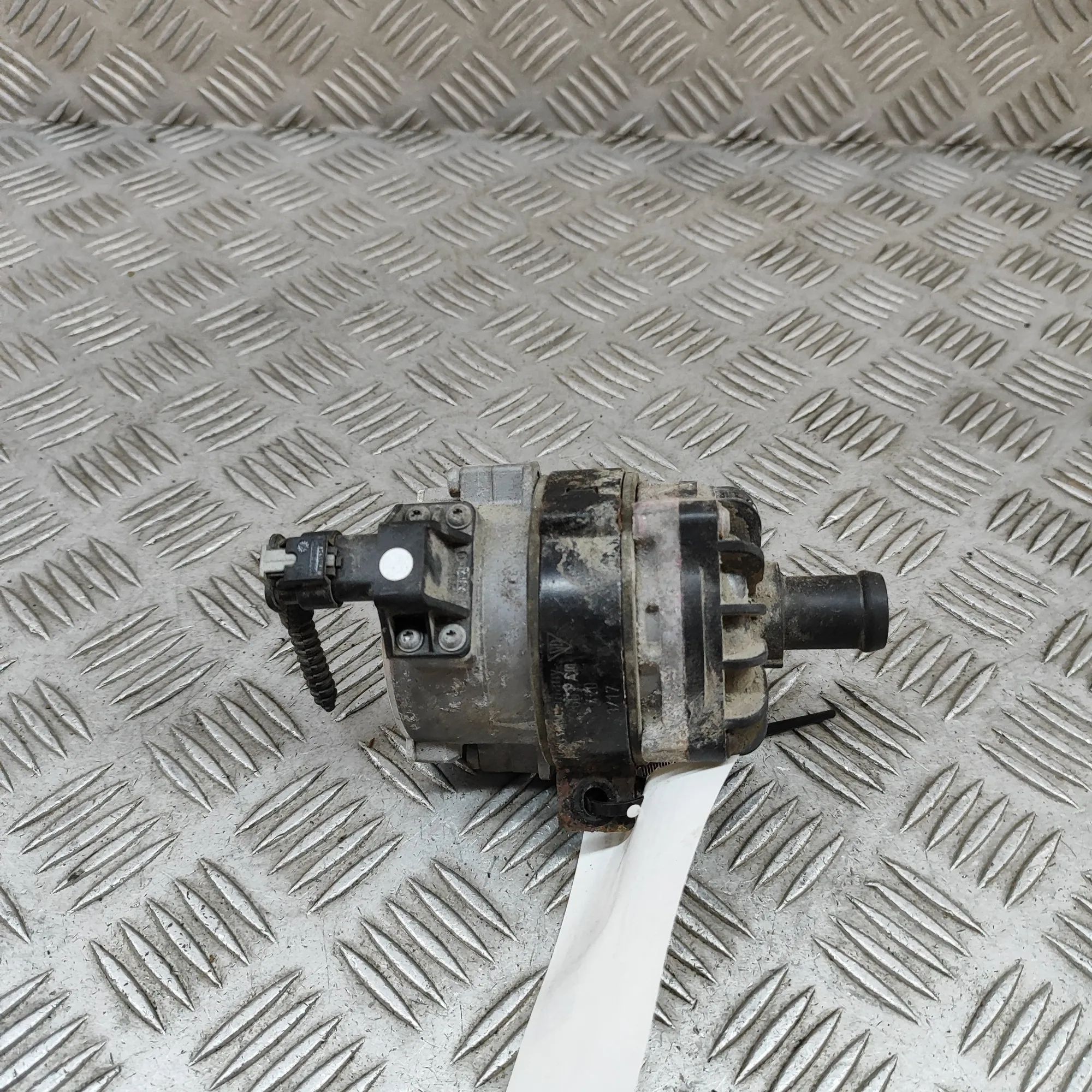 Porsche Panamera Auxiliary Water Pump Auxiliary Water Pump — PORSCHE PANAMERA (971) (...