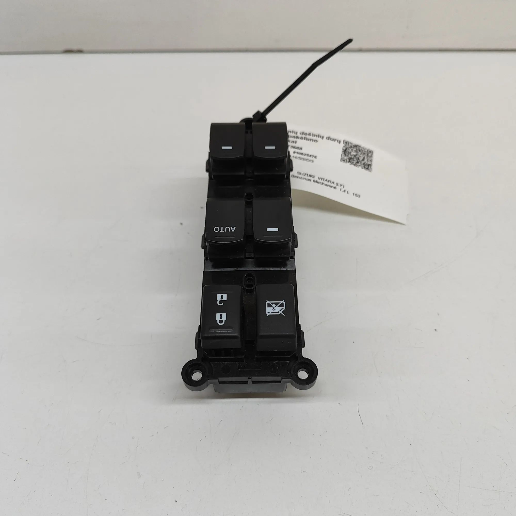 Suzuki Vitara Door window switch — front right Door window switch — front right — SUZUKI VITAR...