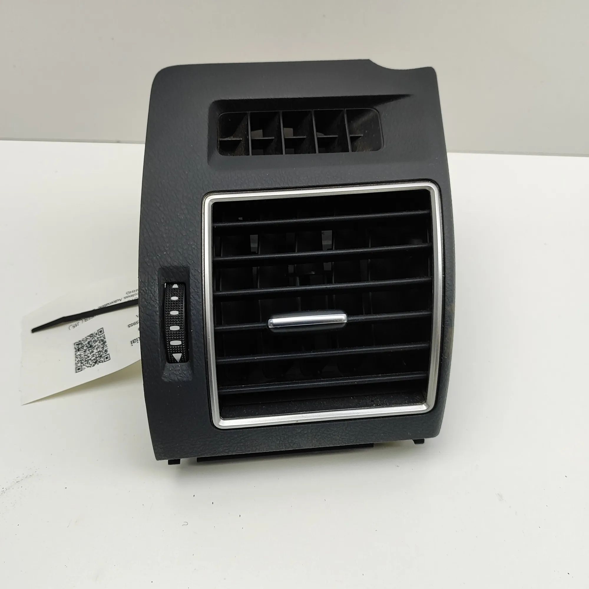Toyota Land Cruiser 150 Dashboard Air Vents Dashboard Air Vents — TOYOTA LAND CRUISER (_J15...