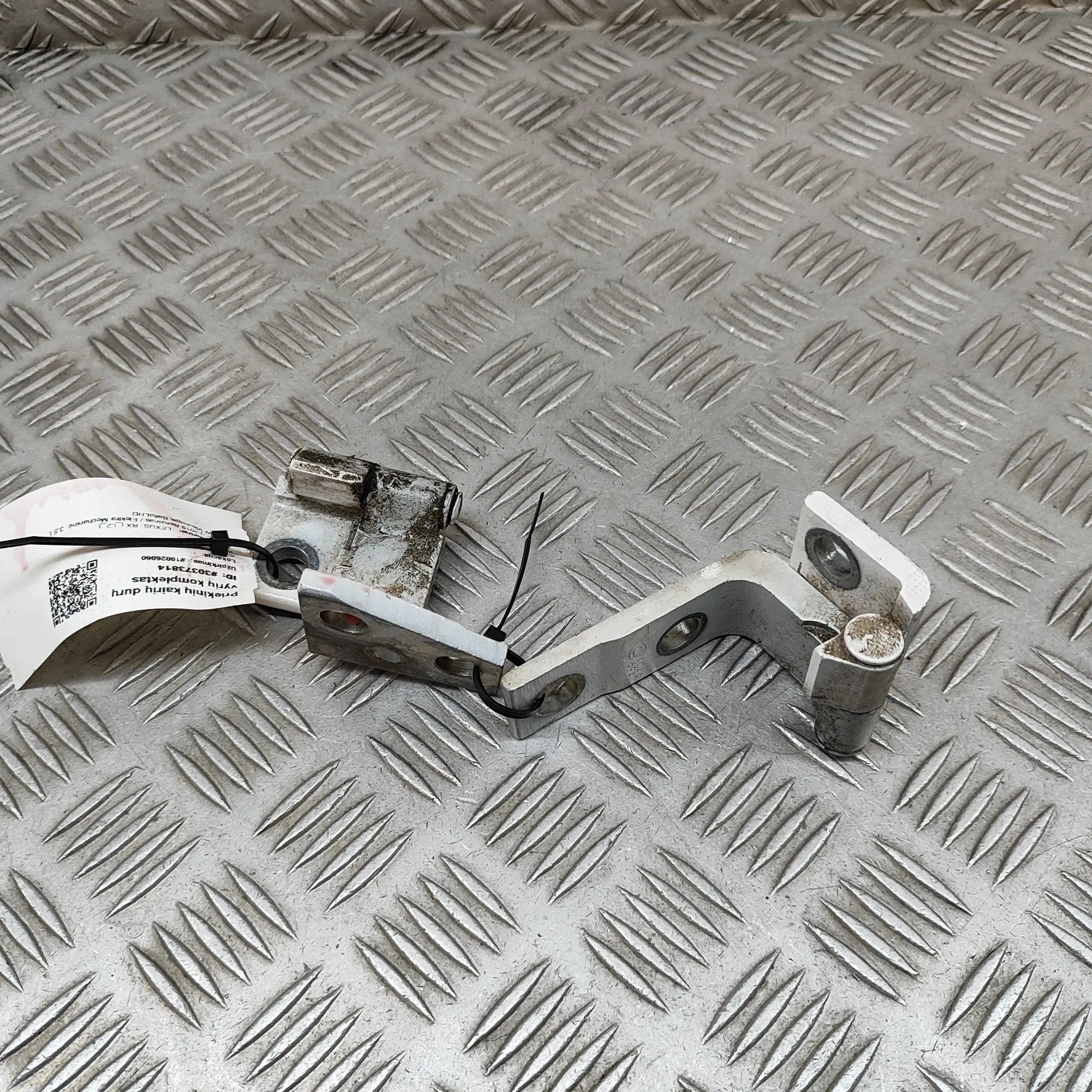 Lexus RX Door hinge set — front left Door hinge set — front left — LEXUS RX (_L2_) (...