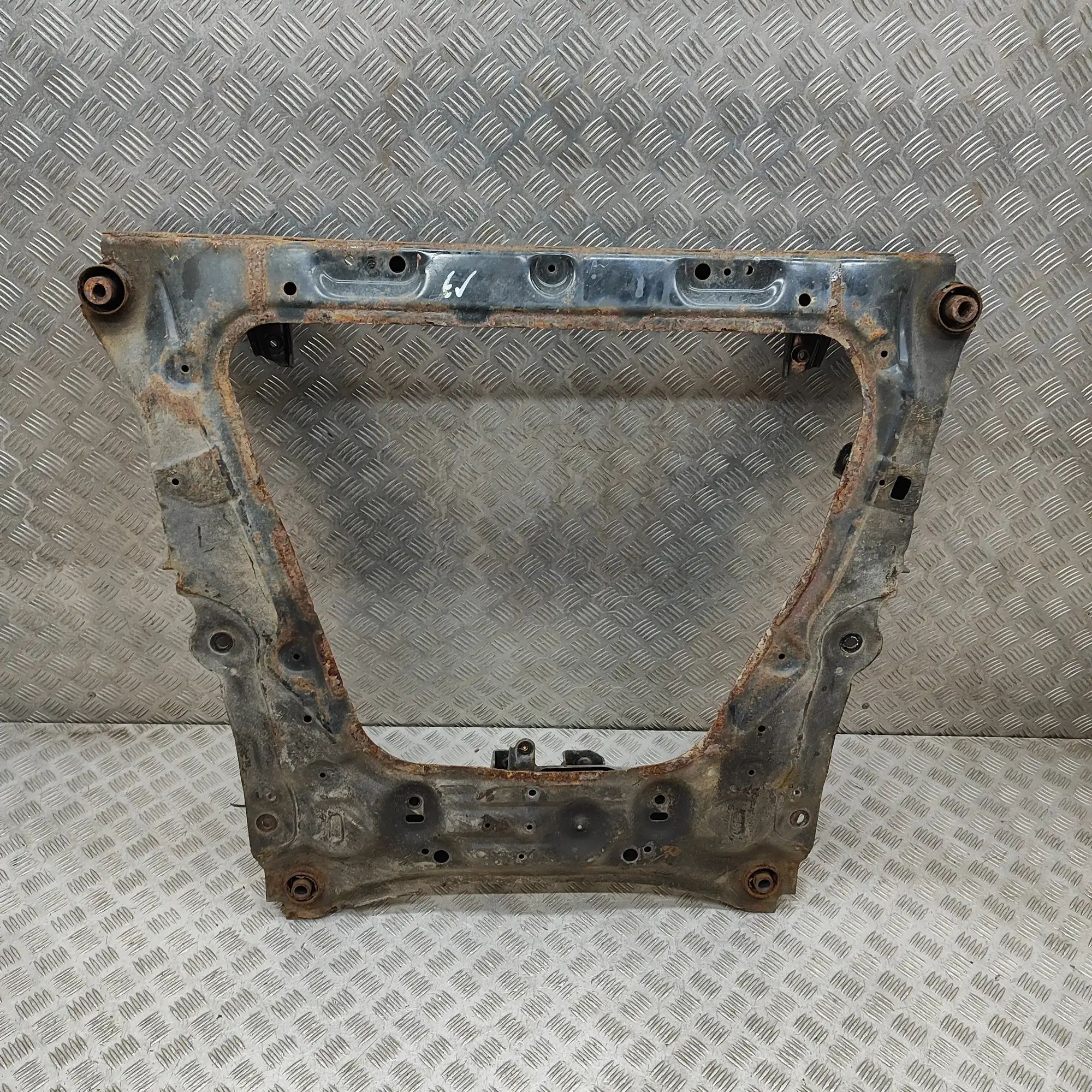 Nissan Leaf Front subframe Front subframe — NISSAN LEAF (ZE1) (2017-...) —...