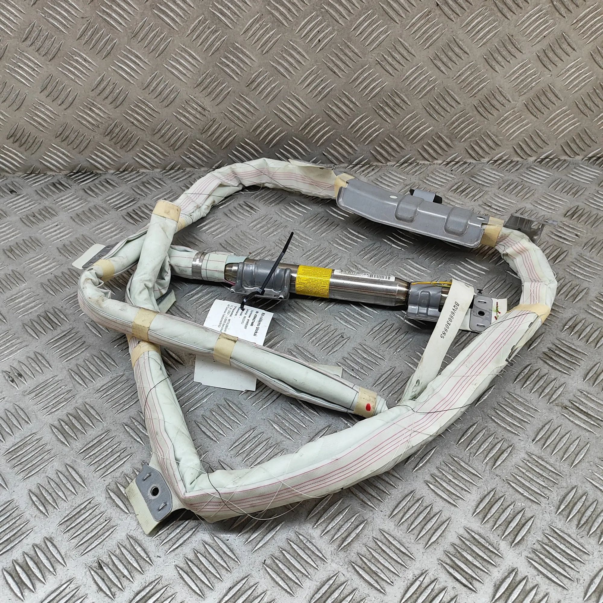 Mitsubishi Lancer Right Side Roof Safety Curtain SRS Right Side Roof Safety Curtain SRS — MITSUBISHI...
