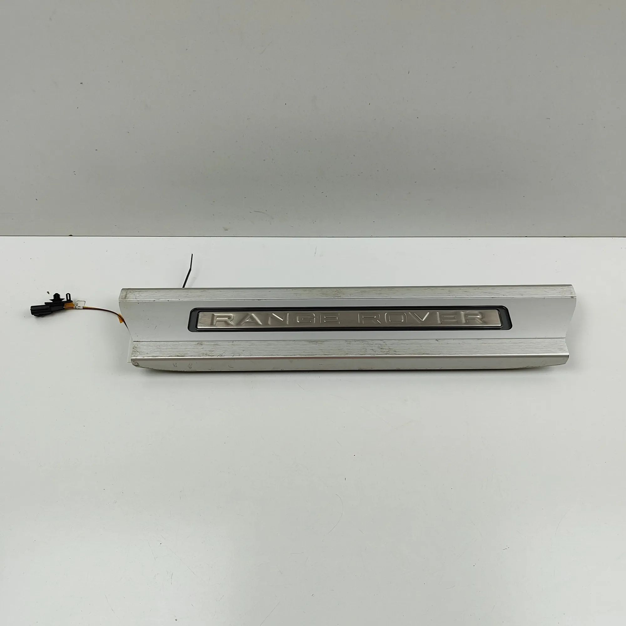Land Rover Range Rover Sport (L494) Threshold Trim Threshold Trim — LAND ROVER RANGE ROVER SPORT (...
