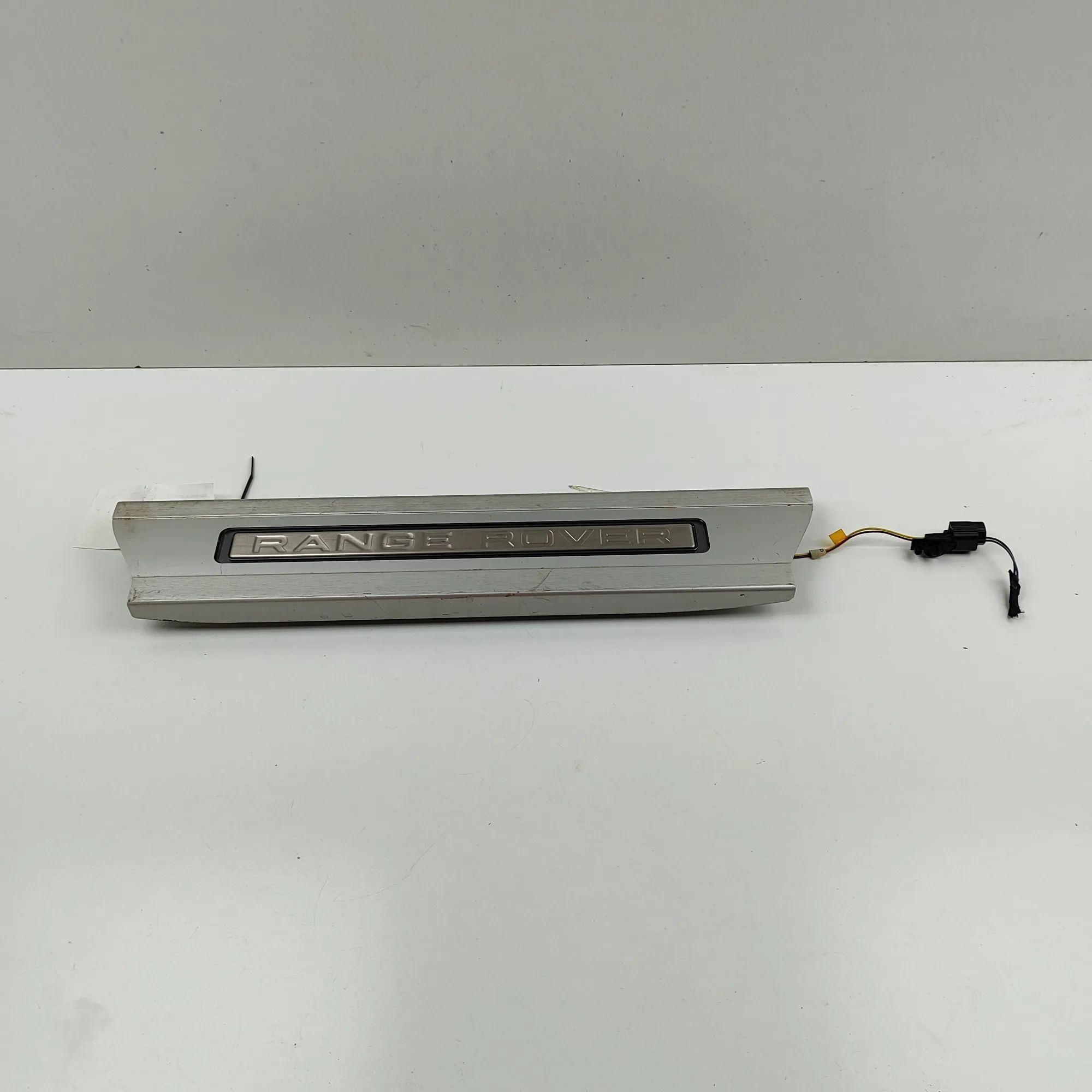 Land Rover Range Rover Sport (L494) Threshold Trim Threshold Trim — LAND ROVER RANGE ROVER SPORT (...