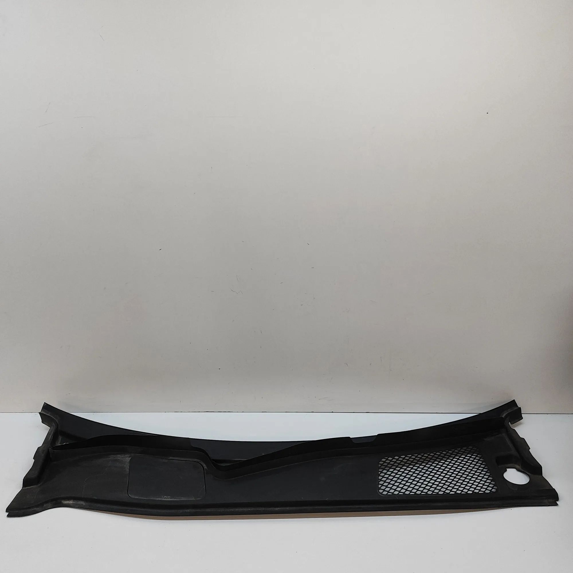 Porsche Cayenne Front Wiper Cowl Trim Front Wiper Cowl Trim — PORSCHE CAYENNE (Coupe ...