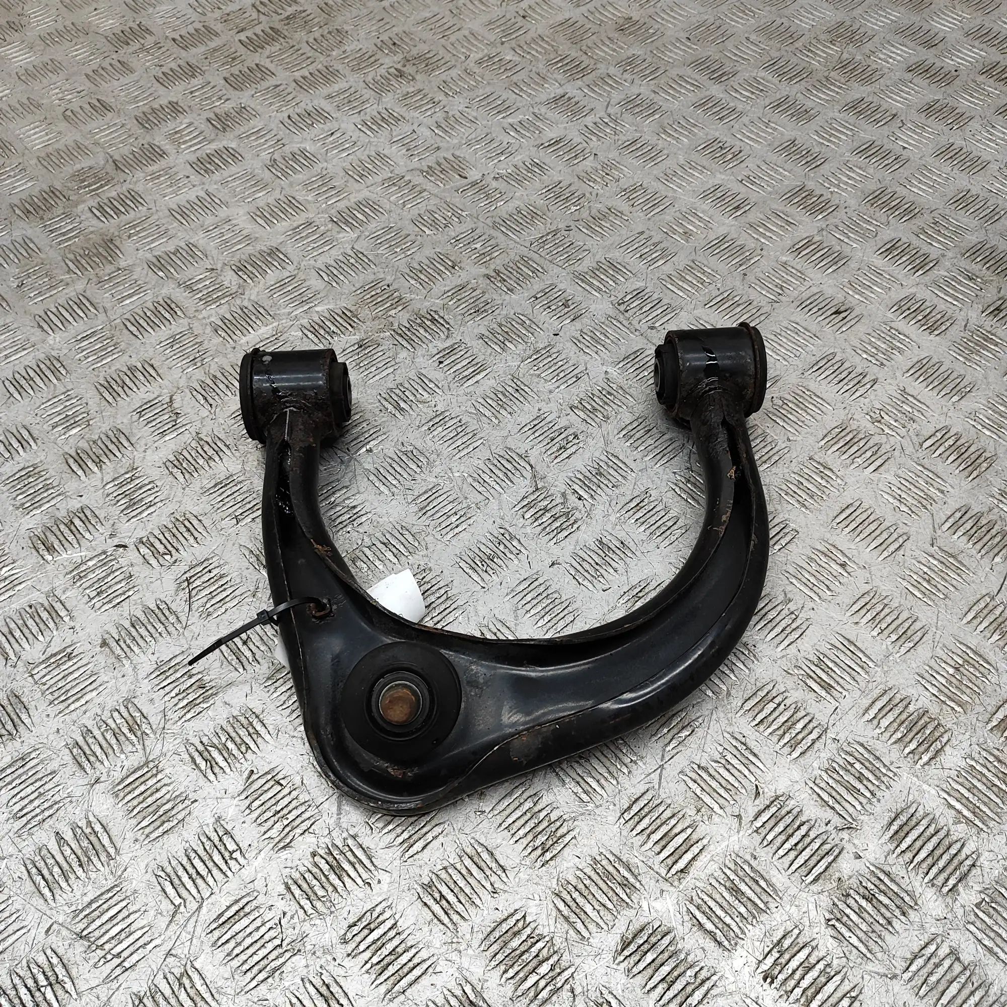 Toyota Land Cruiser 150 Front Left Upper Control Arm Front Left Upper Control Arm — TOYOTA LAND CRUI...