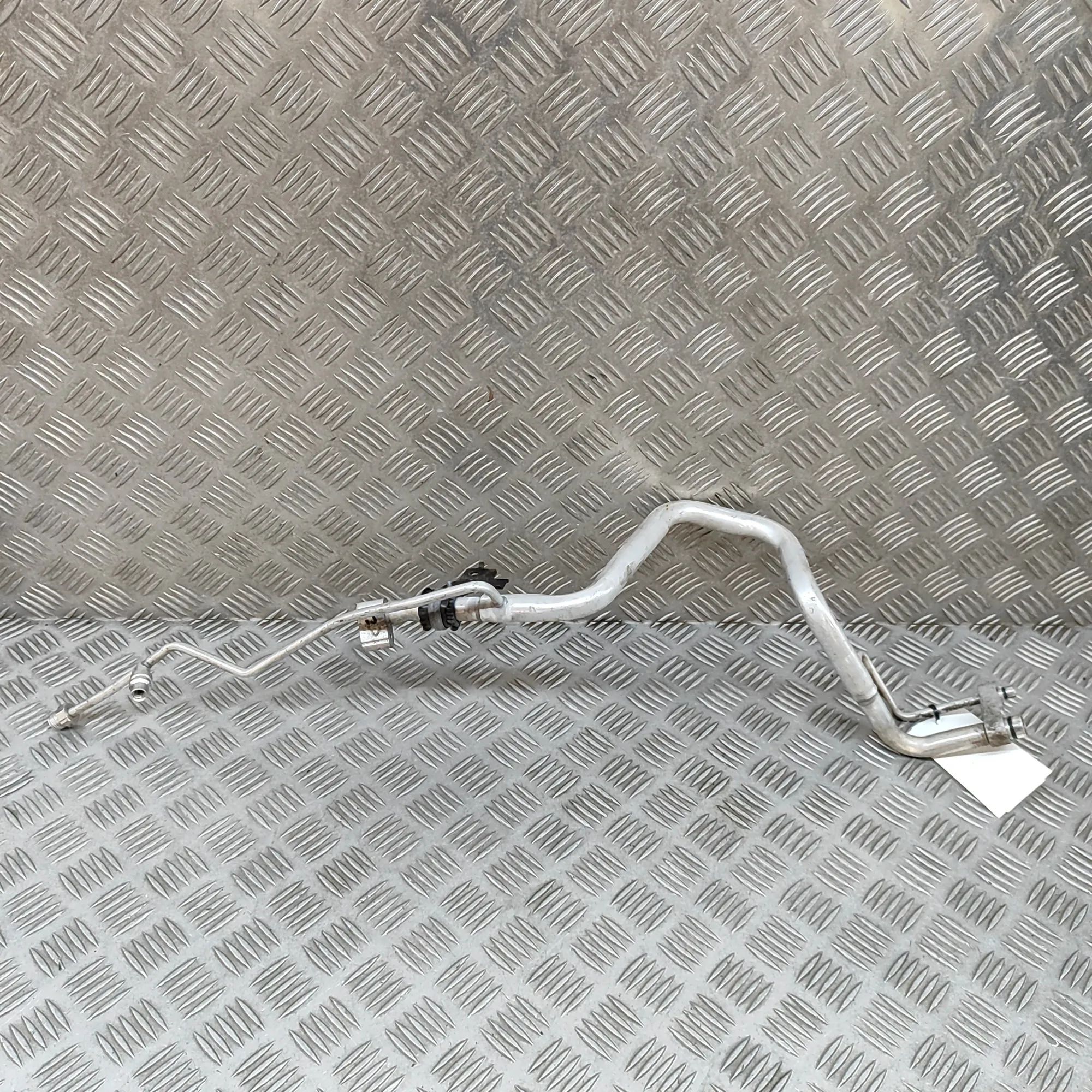 Honda CR-V A/C Air Con Hose Pipe A/C Air Con Hose Pipe — HONDA CR-V (V RW) (2017...