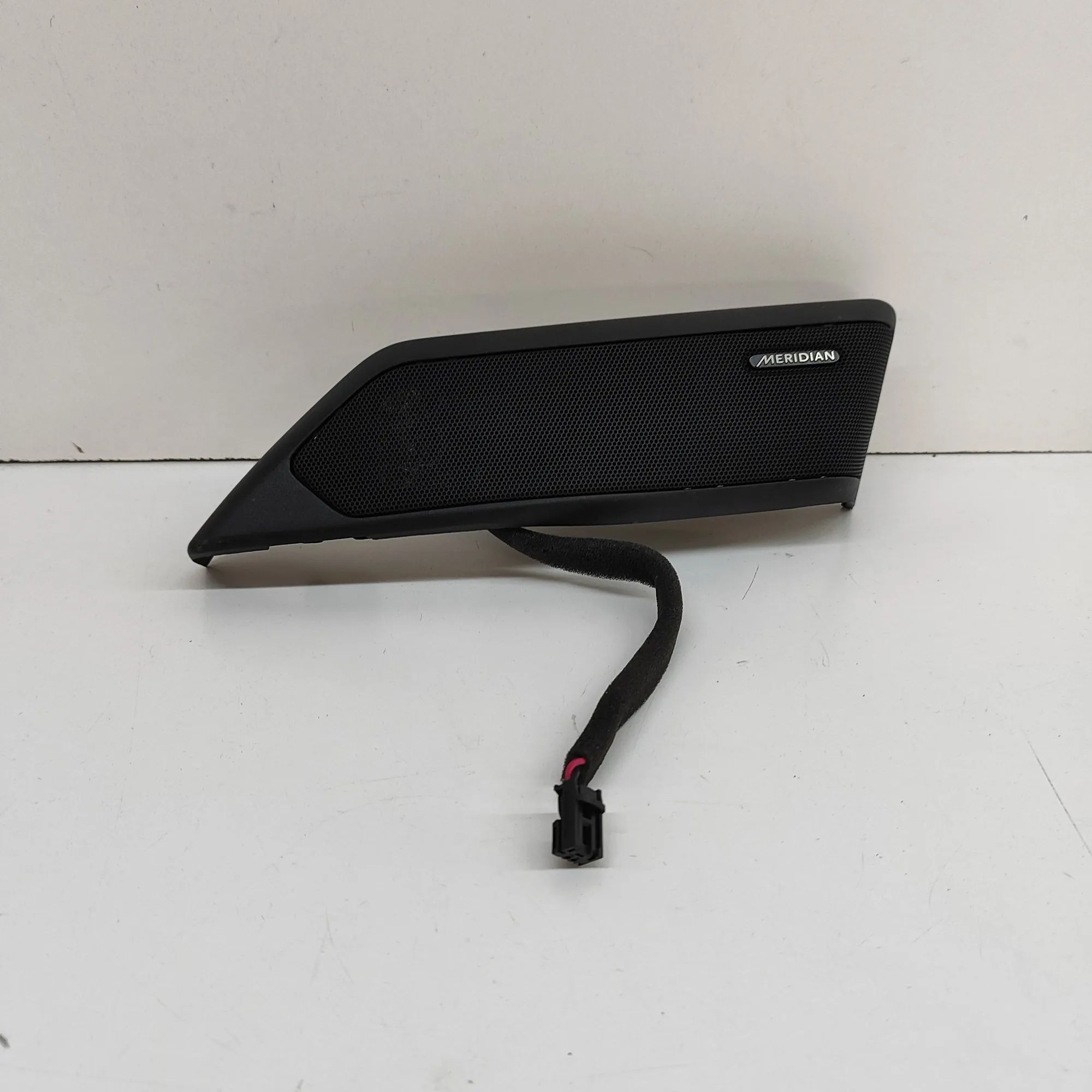 Land Rover Range Rover Sport (L461) Front Right Door Speaker Front Right Door Speaker — LAND ROVER RANGE ROV...