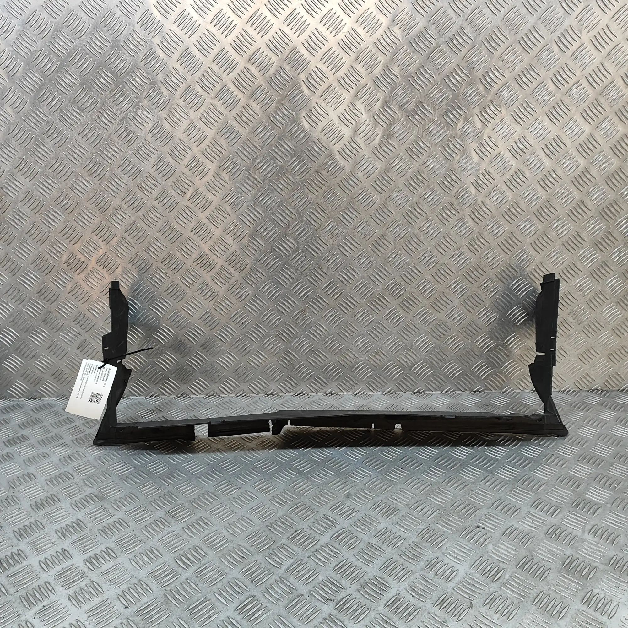 Land Rover Range Rover Evoque Radiator Air Guide Duct Radiator Air Guide Duct — LAND ROVER RANGE ROVE...