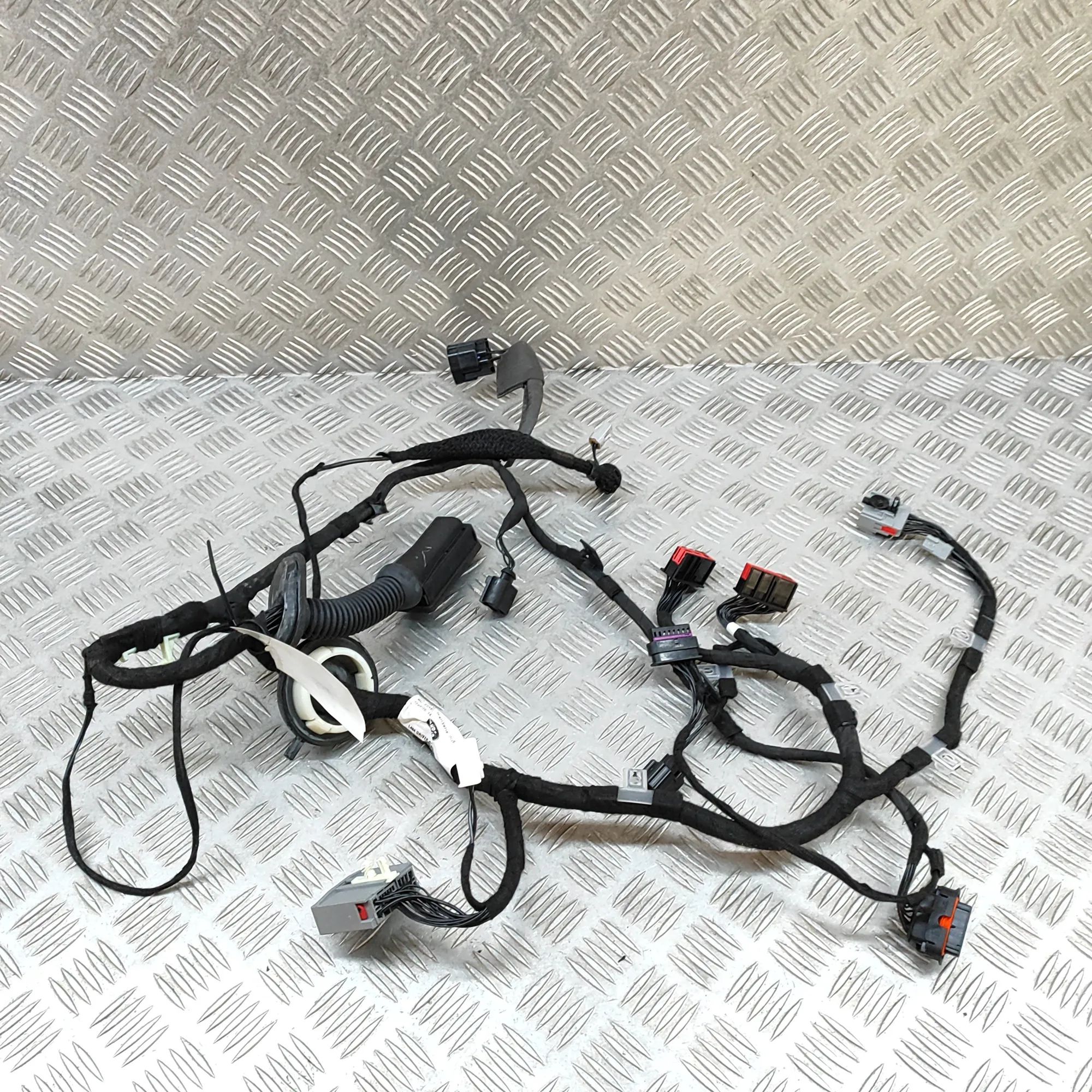 Land Rover Range Rover Sport (L494) Door wiring — front right Door wiring — front right — LAND ROVER RANGE RO...