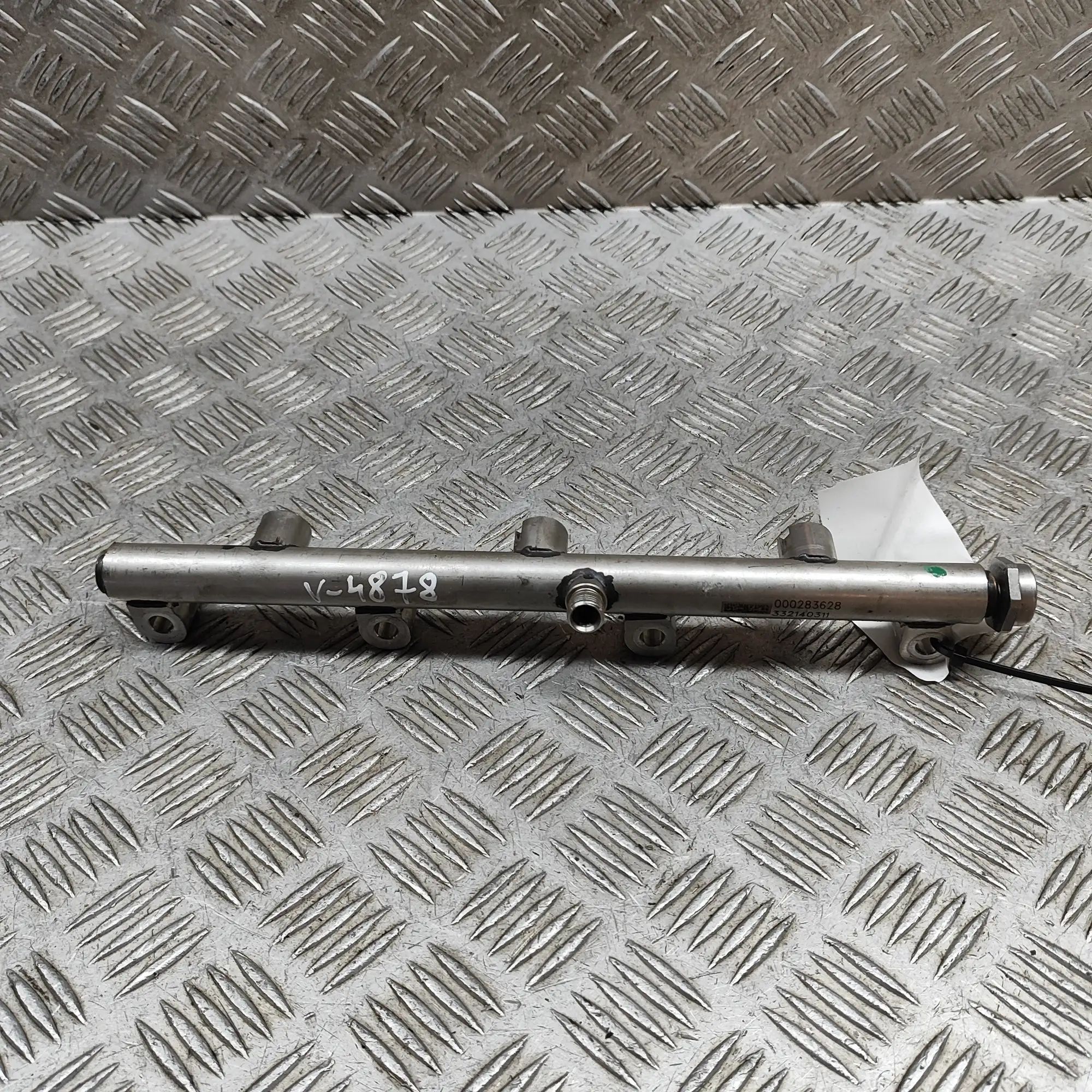 Maserati Ghibli Fuel Rail Fuel rail — MASERATI GHIBLI (M157) (2013-...) —...