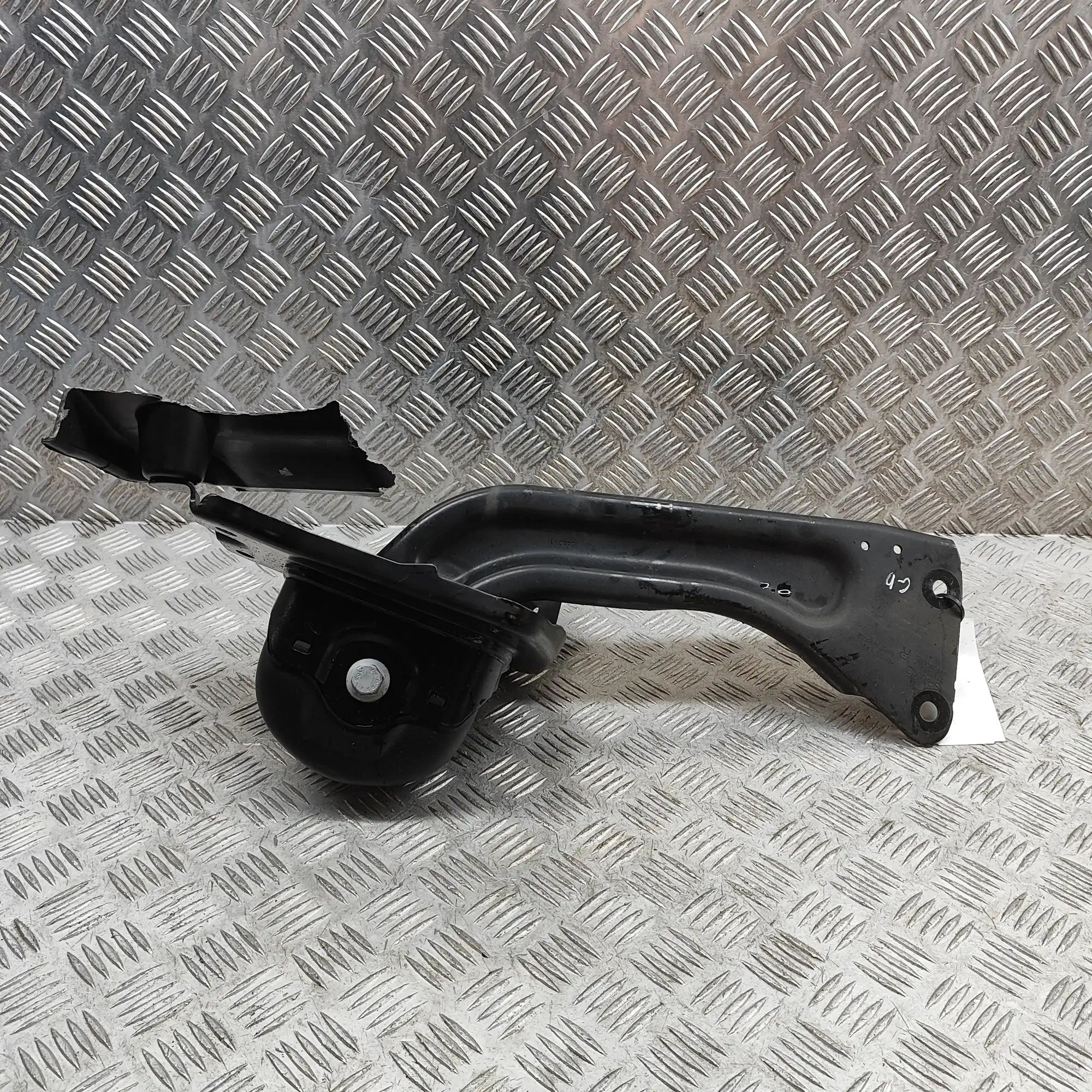 Volvo XC40 / EX40 Control arm — rear right