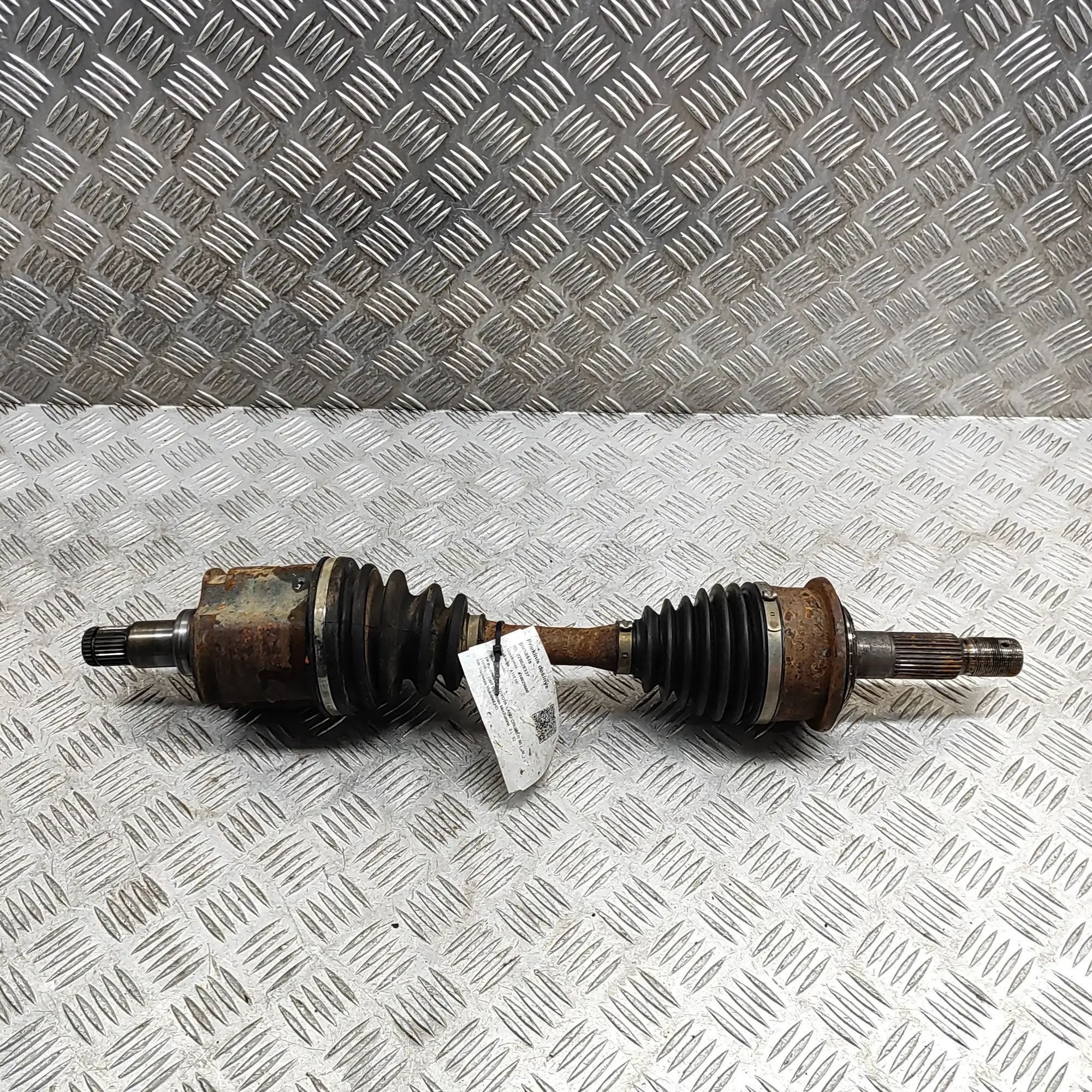 Toyota Land Cruiser 80 Front Right Driveshaft Front Right Driveshaft — TOYOTA LAND CRUISER (9...