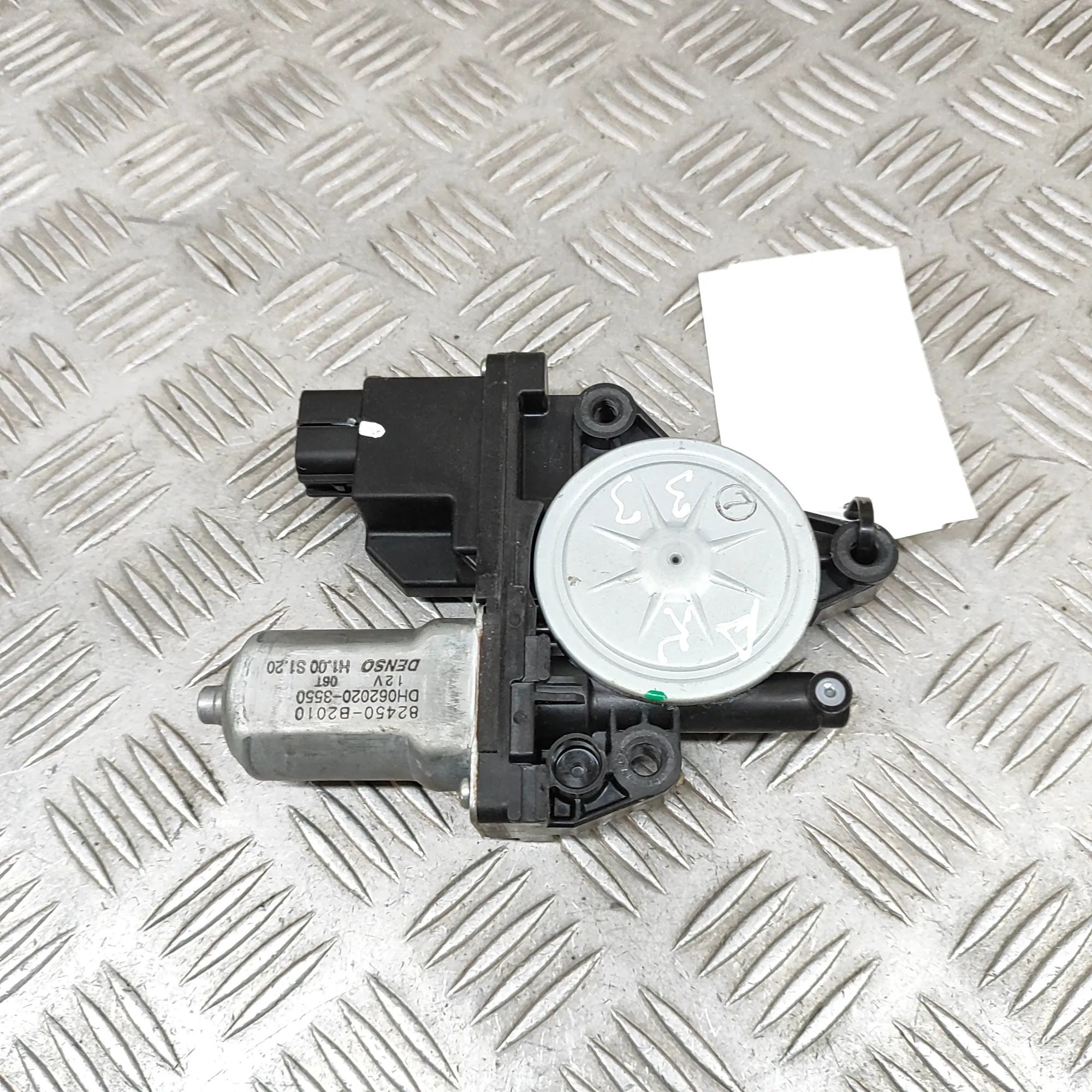 Kia Soul Door window regulator motor — front left Door window regulator motor — front left — KIA ...