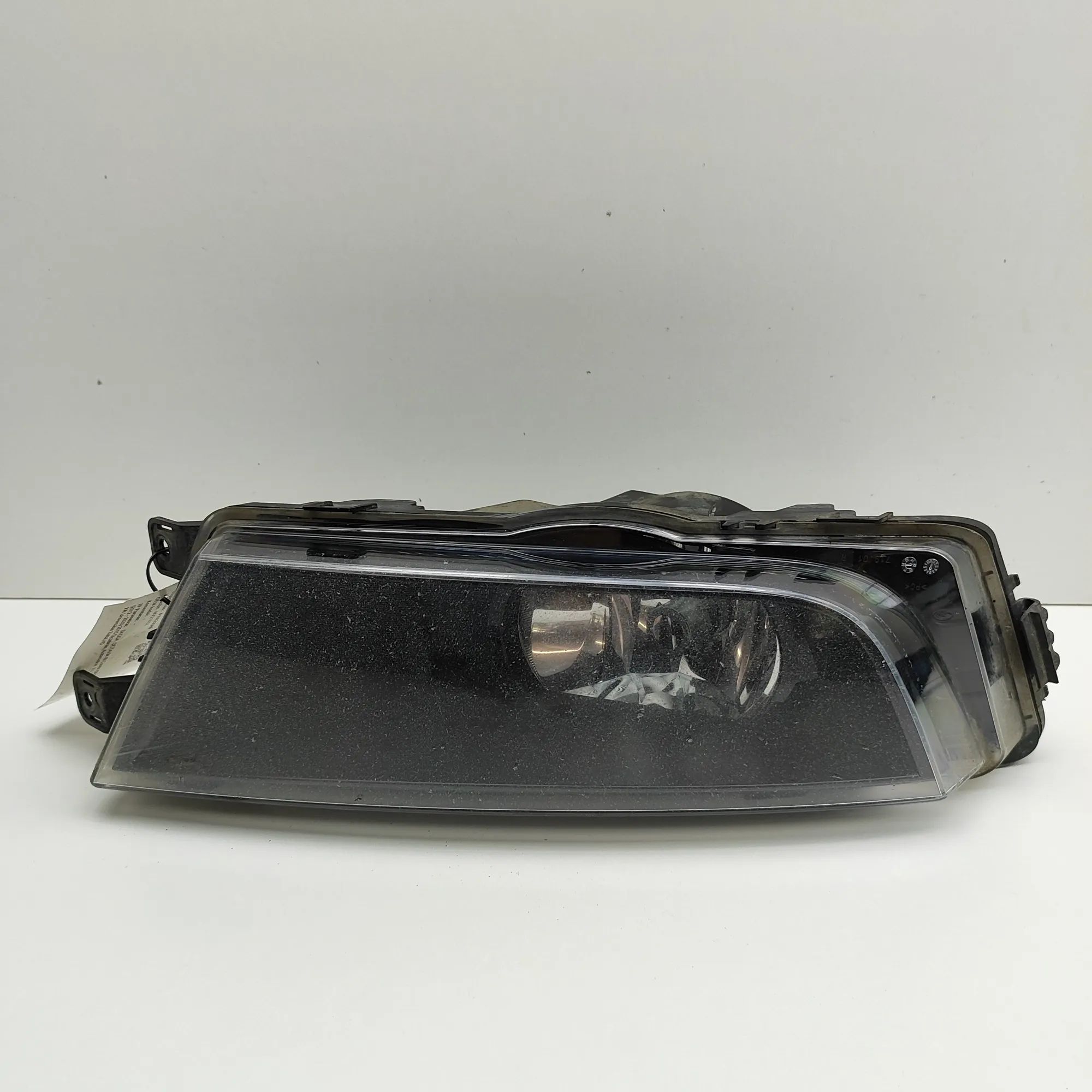 Skoda Octavia Front Right Fog Light Front Right Fog Light — SKODA OCTAVIA (III Comb...
