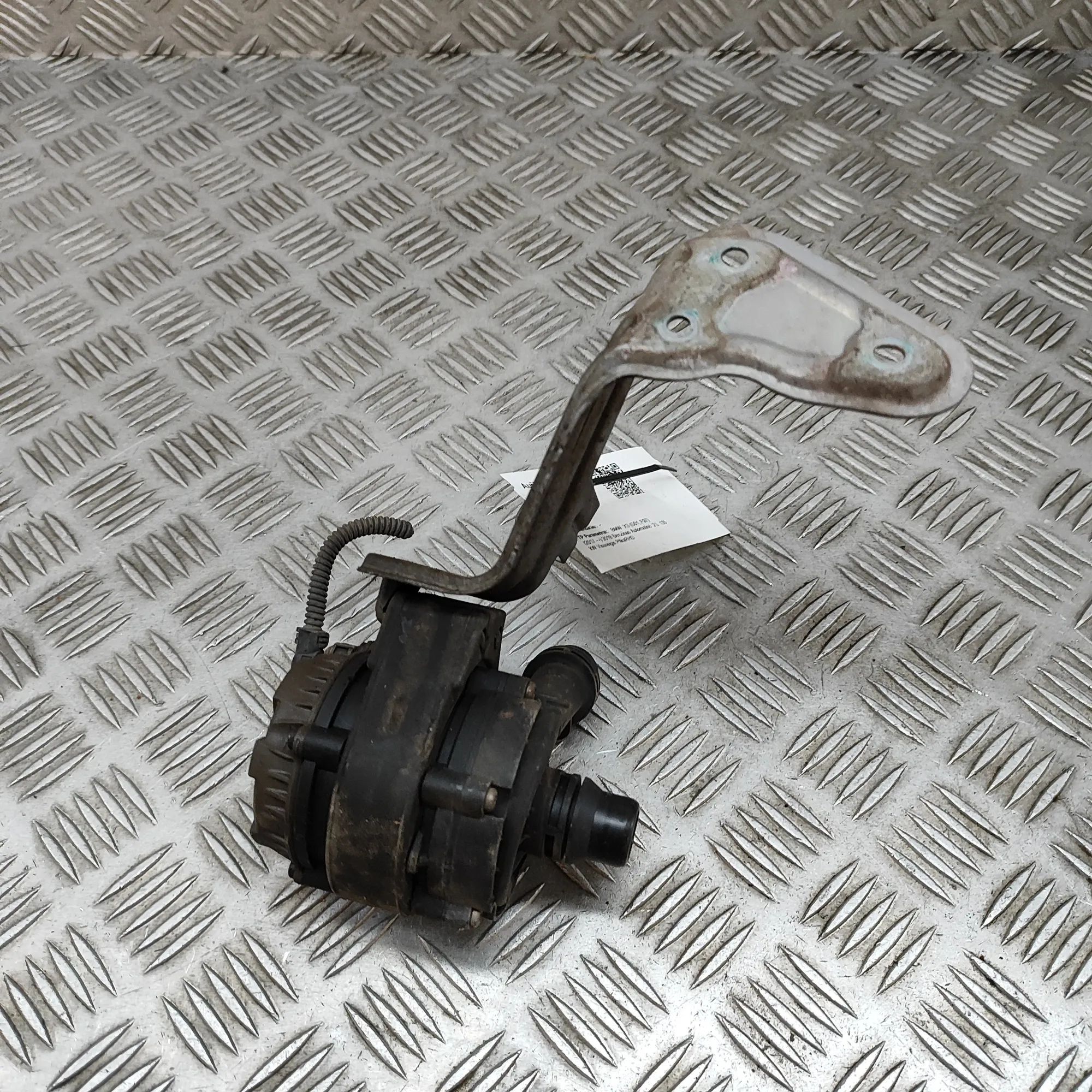 BMW X3 / iX3 (G01) Auxiliary Water Pump Auxiliary Water Pump — BMW X3 (G01, F97) (2017-...