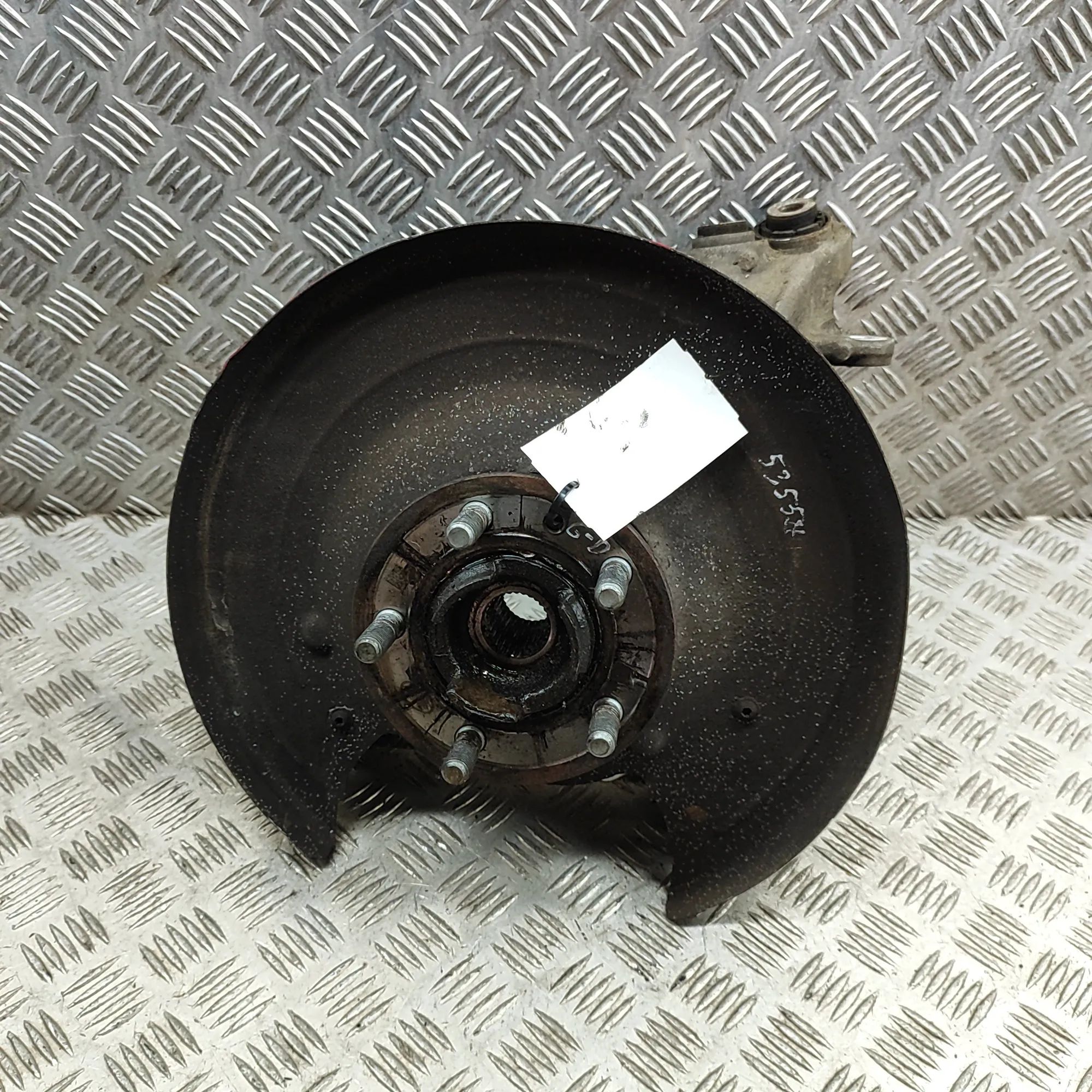 Land Rover Range Rover Sport (L494) Rear Right Wheel Hub Rear Right Wheel Hub — LAND ROVER RANGE ROVER S...