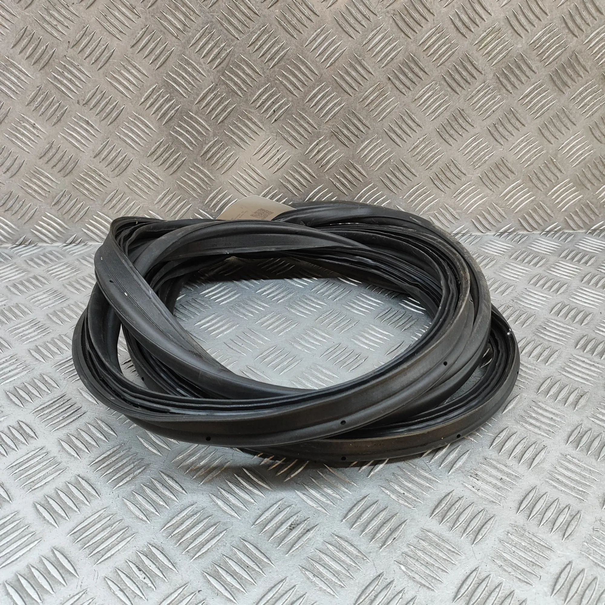 Hyundai Kona Tailgate rubber seal Tailgate rubber seal — HYUNDAI KONA (SX2) (2023...