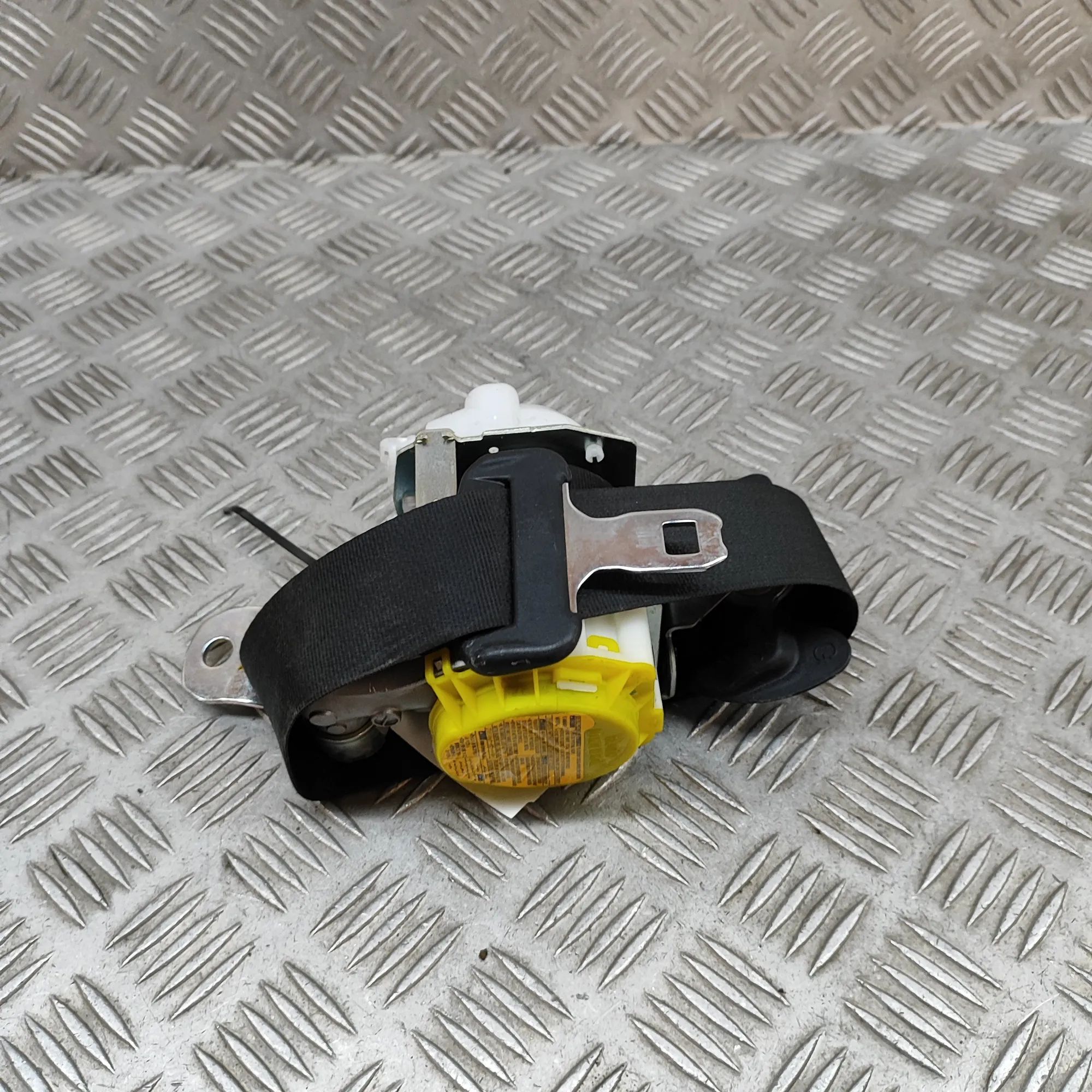 Lexus RX Rear Right Seatbelt Rear Right Seatbelt — LEXUS RX (_L1_) (2008-201...