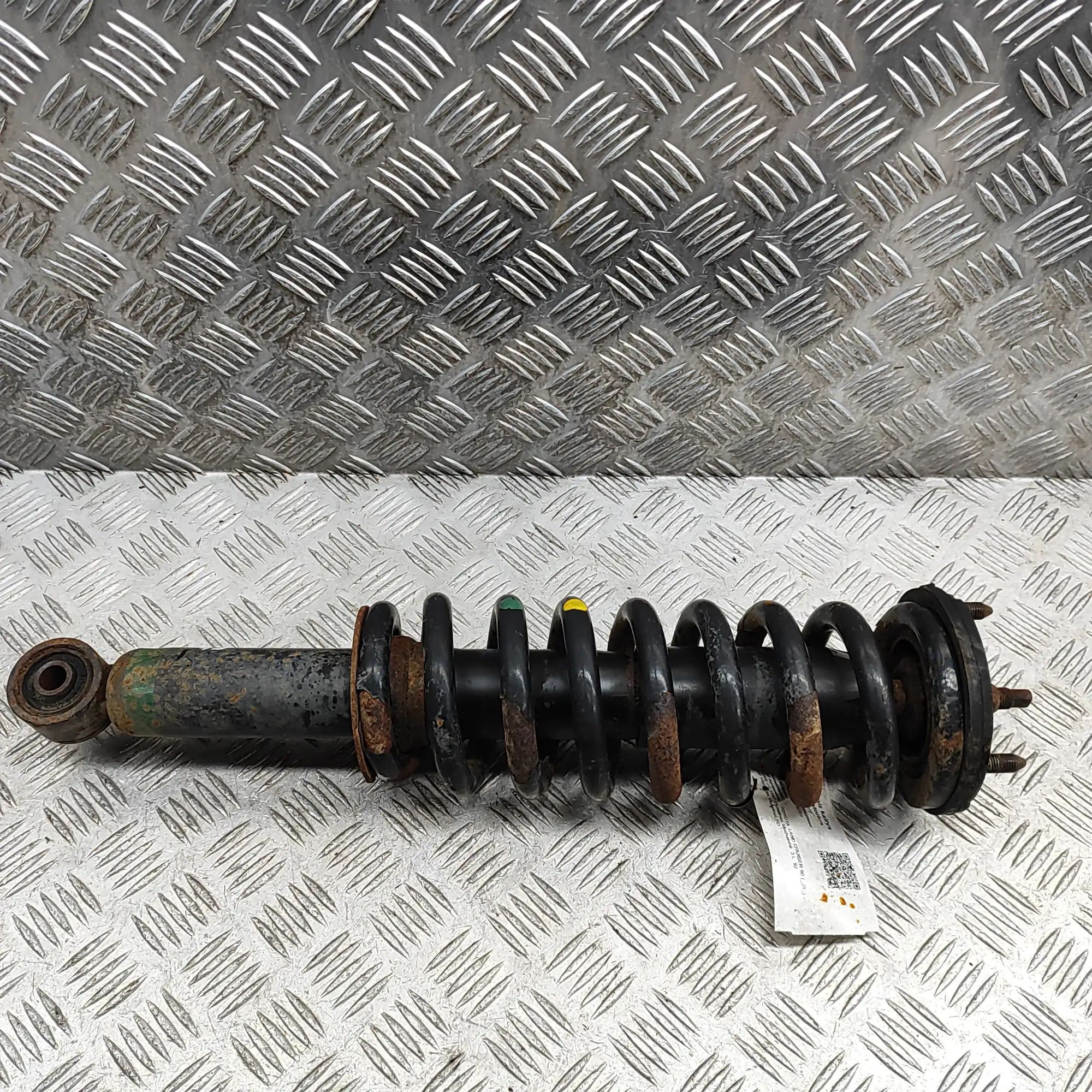 Toyota Land Cruiser 80 Shock absorber — front left Shock absorber — front left — TOYOTA LAND CRUIS...