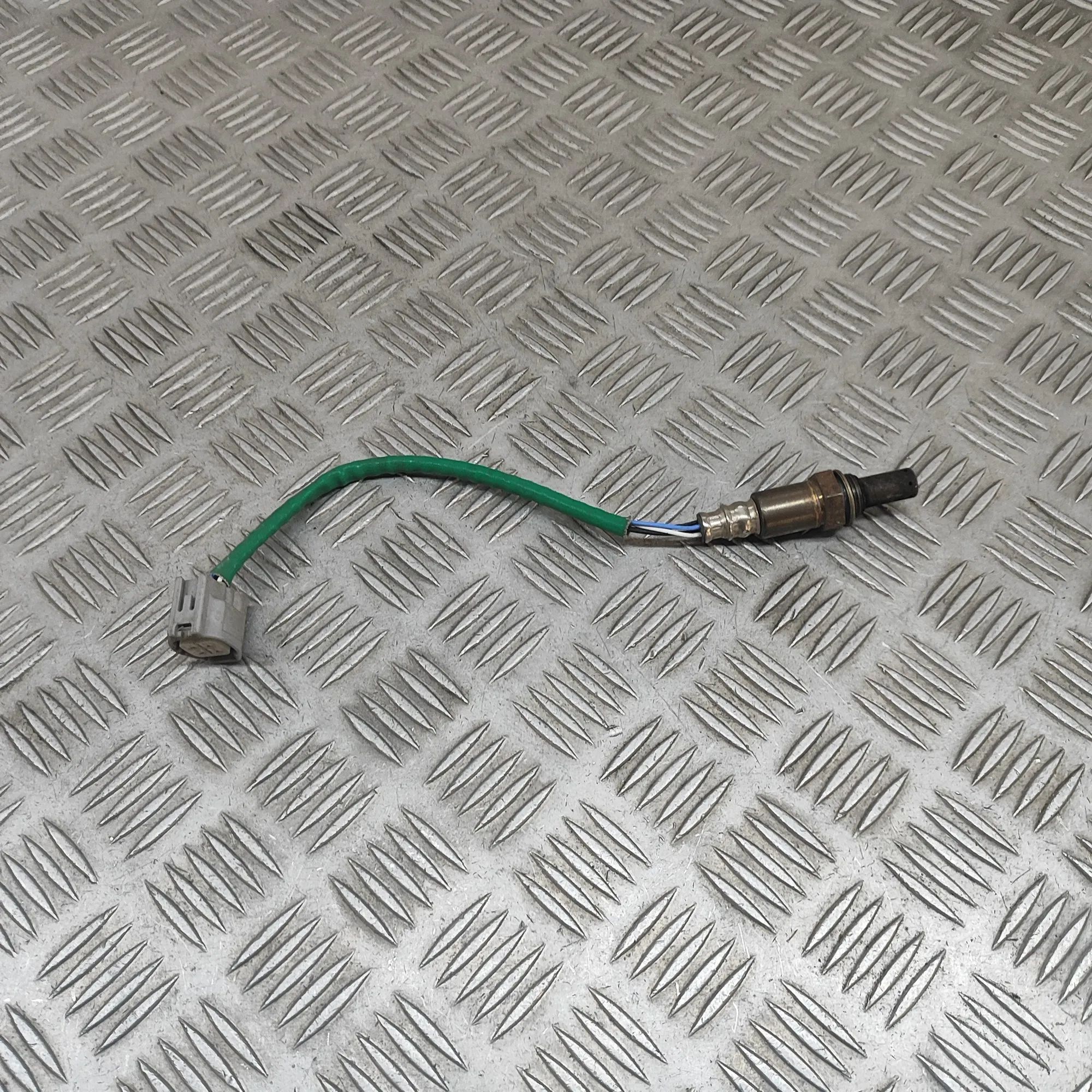 Jaguar XJ Lambda Oxygen Sensor Lambda Oxygen Sensor — JAGUAR XJ (X350) (2003-2...