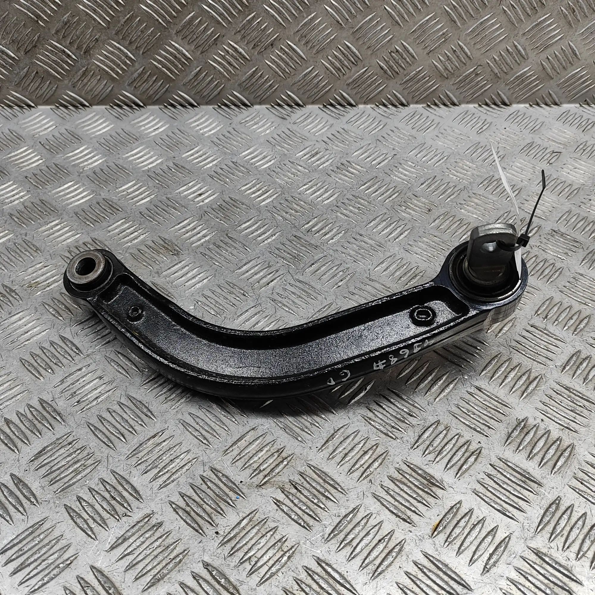 Peugeot 3008 Control arm — rear right Control arm — rear right — PEUGEOT 3008 (III KA...
