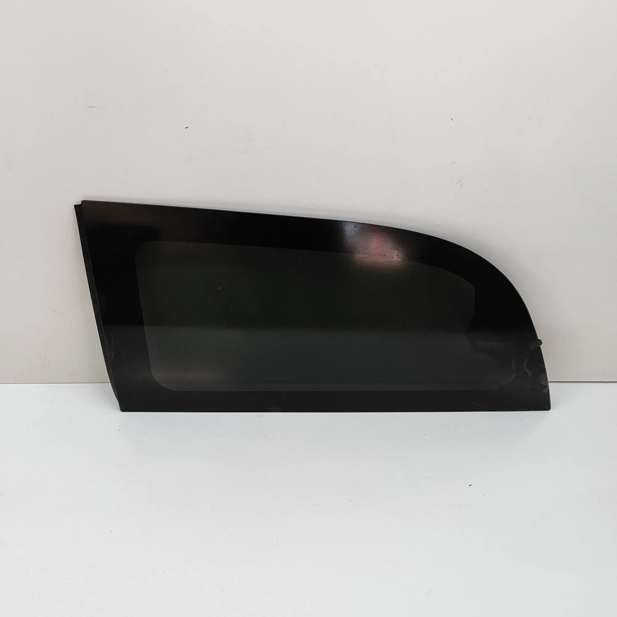 Chrysler Grand Voyager / Town & Country Rear Left Quarter Window Rear Left Quarter Window — CHRYSLER GRAND (VOYA...