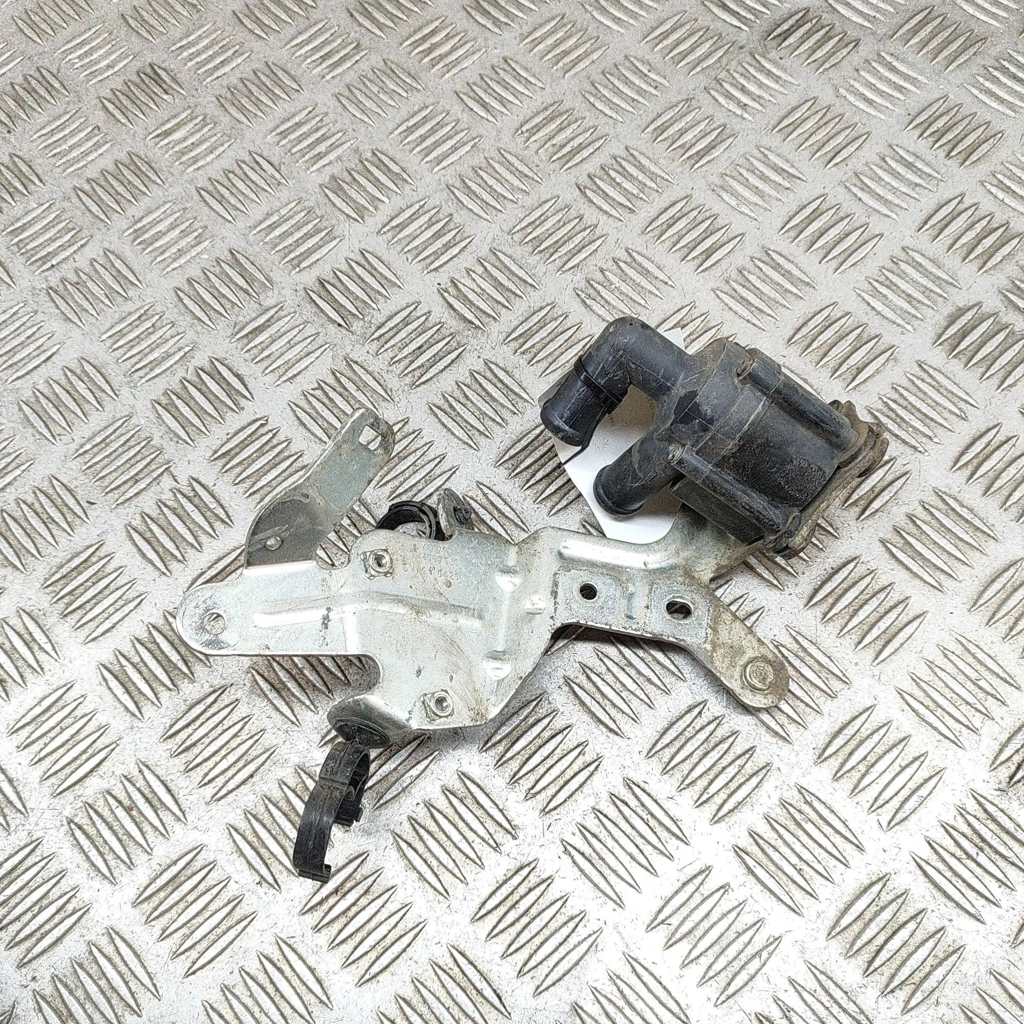 Volvo V60 Auxiliary Water Pump Auxiliary Water Pump — VOLVO V60 (II) (2019-......