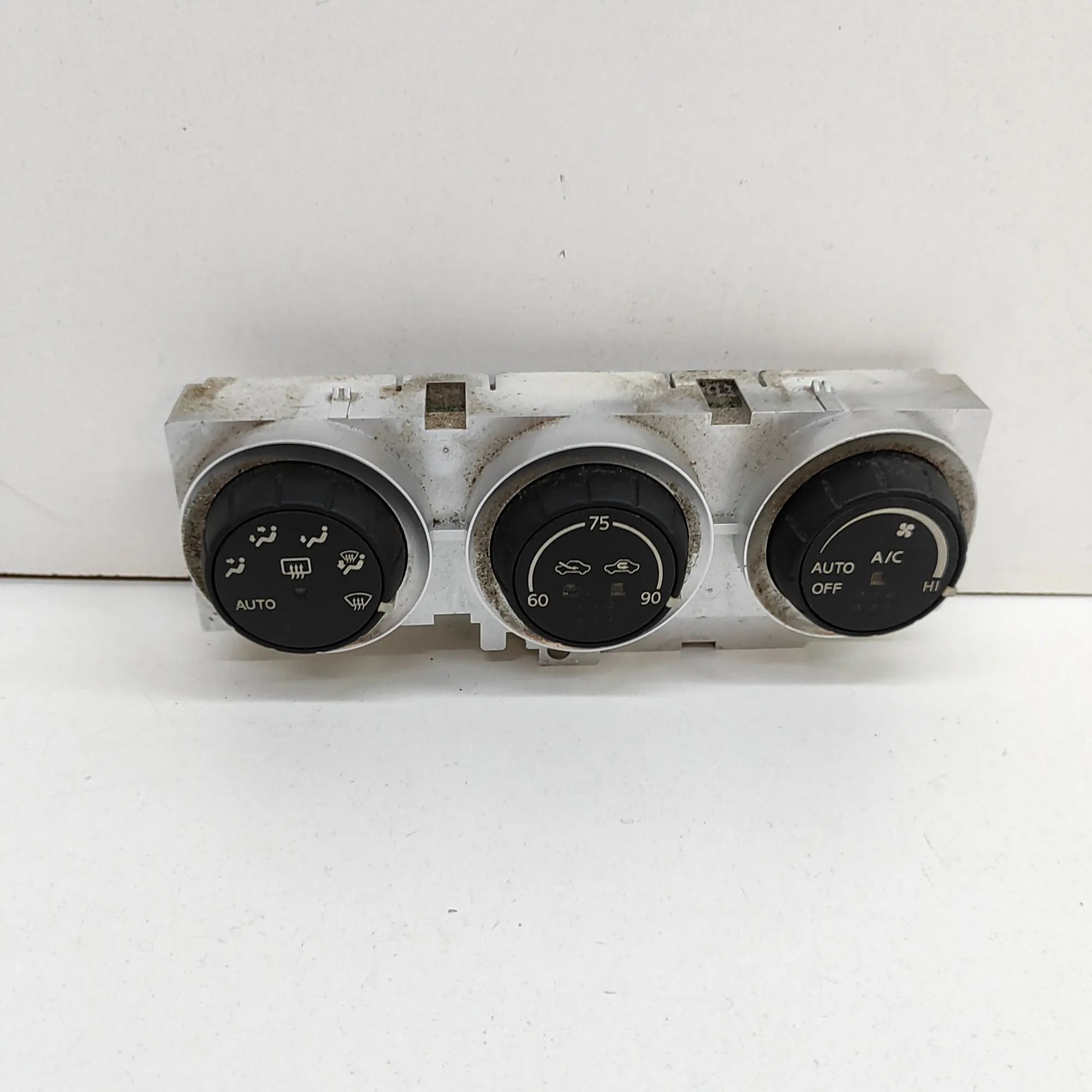 Nissan 350Z Climate control unit