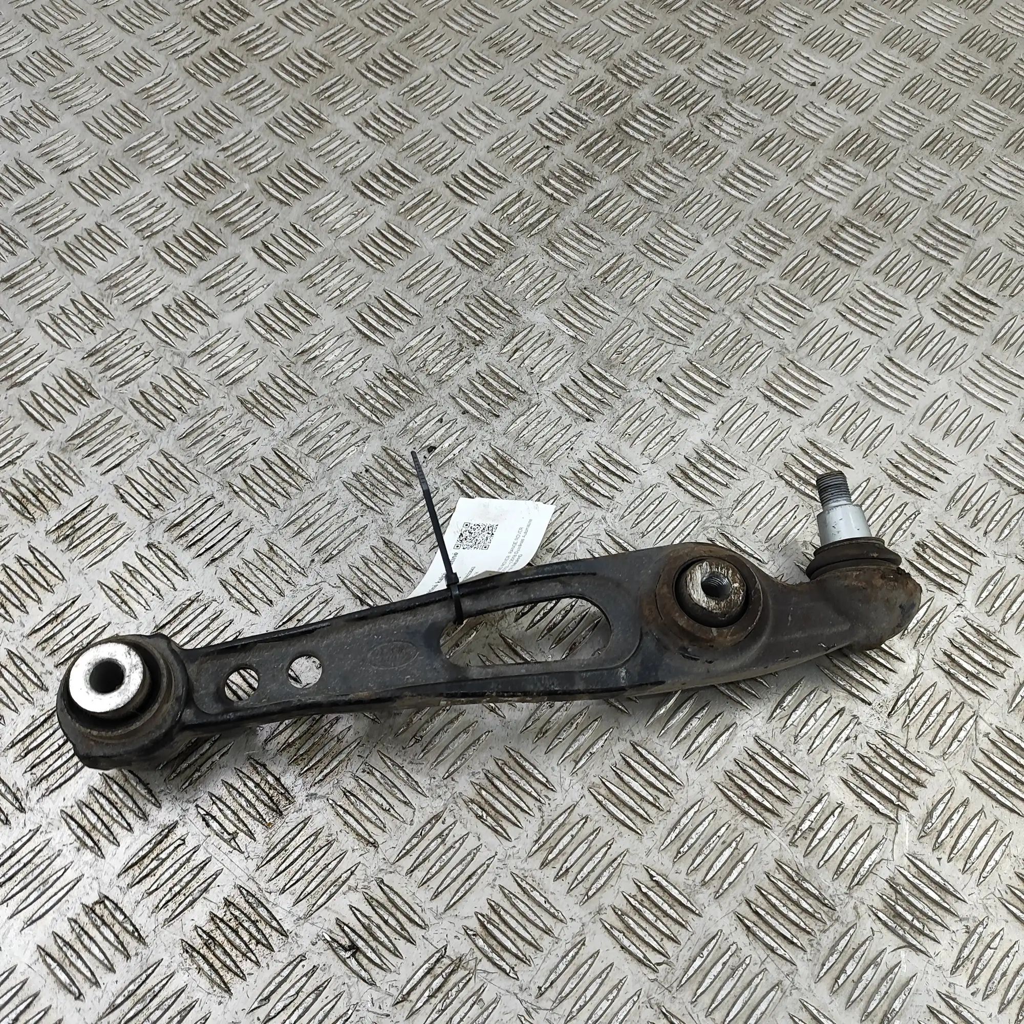 Land Rover Range Rover Sport (L494) Front Left Lower Control Arm Front Left Lower Control Arm — LAND ROVER RANGE...