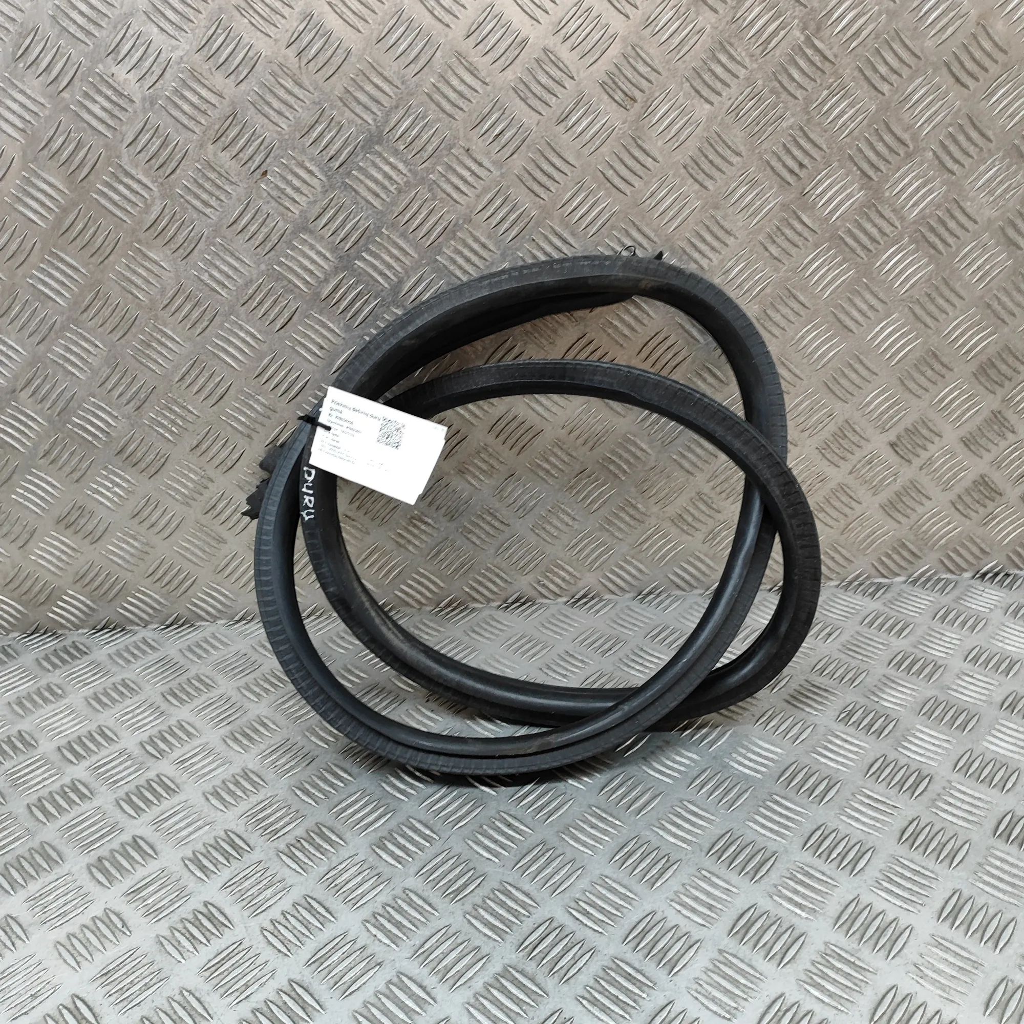 Porsche 911 (996) Door rubber seal — front right Door rubber seal — front right — PORSCHE 911 (C...