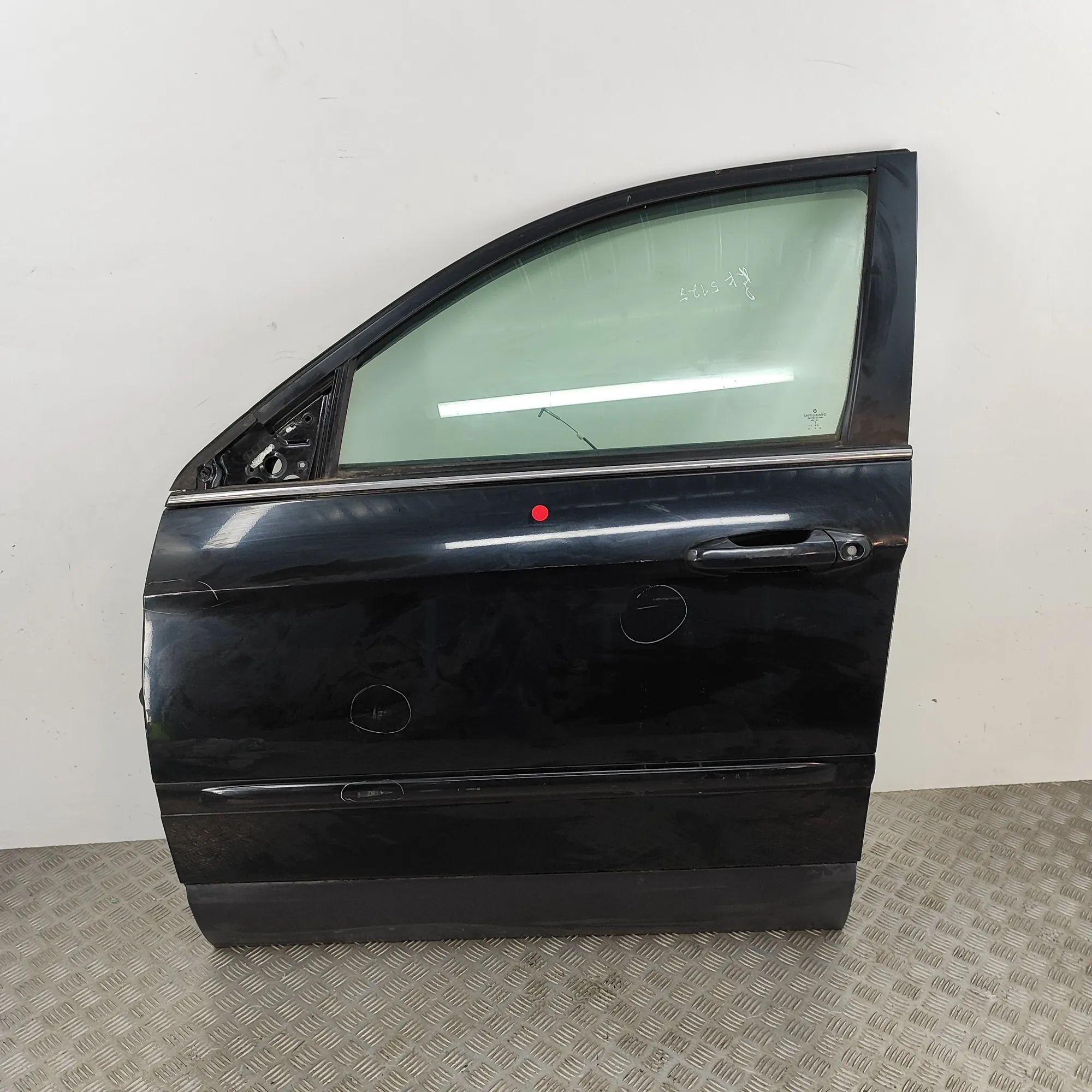 Chrysler Pacifica Door — front left Door — front left — CHRYSLER PACIFICA (2003-200...