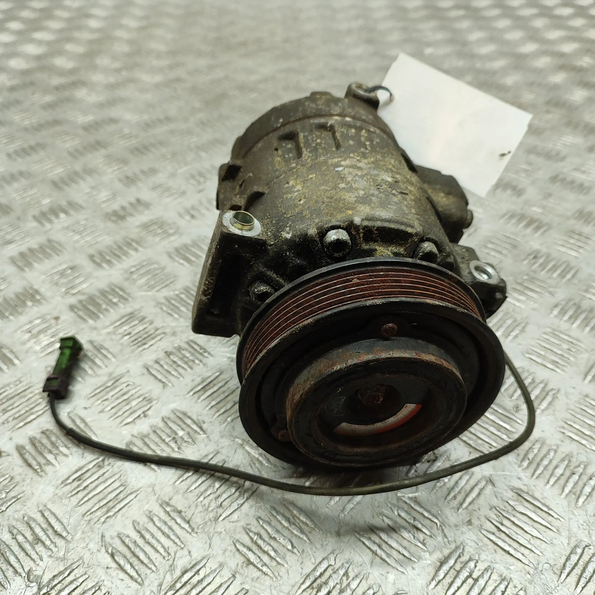 Audi A8 (D2) Air-conditioning compressor