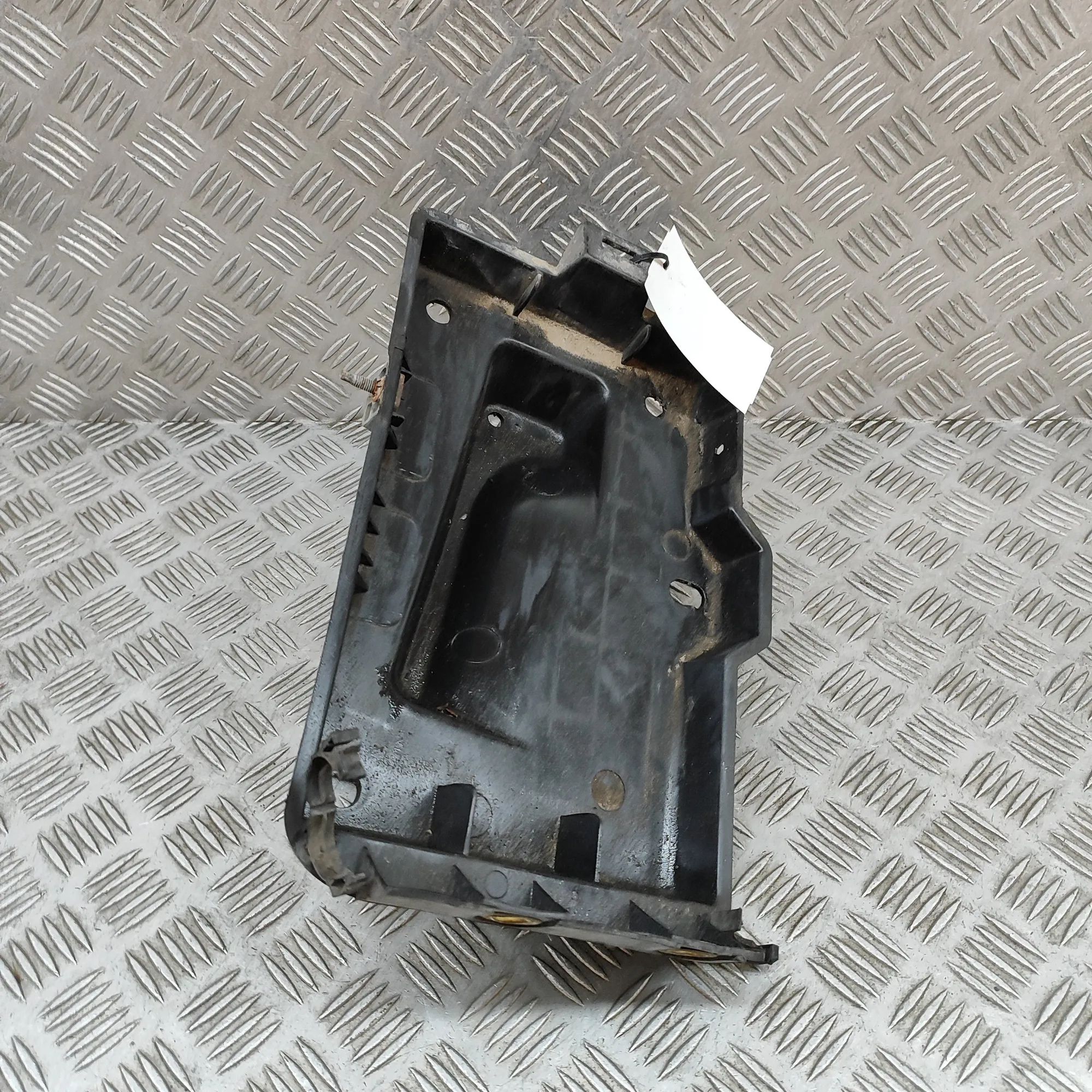 Chevrolet TrailBlazer Battery tray Battery tray — CHEVROLET TRAILBLAZER (KC_) (200...