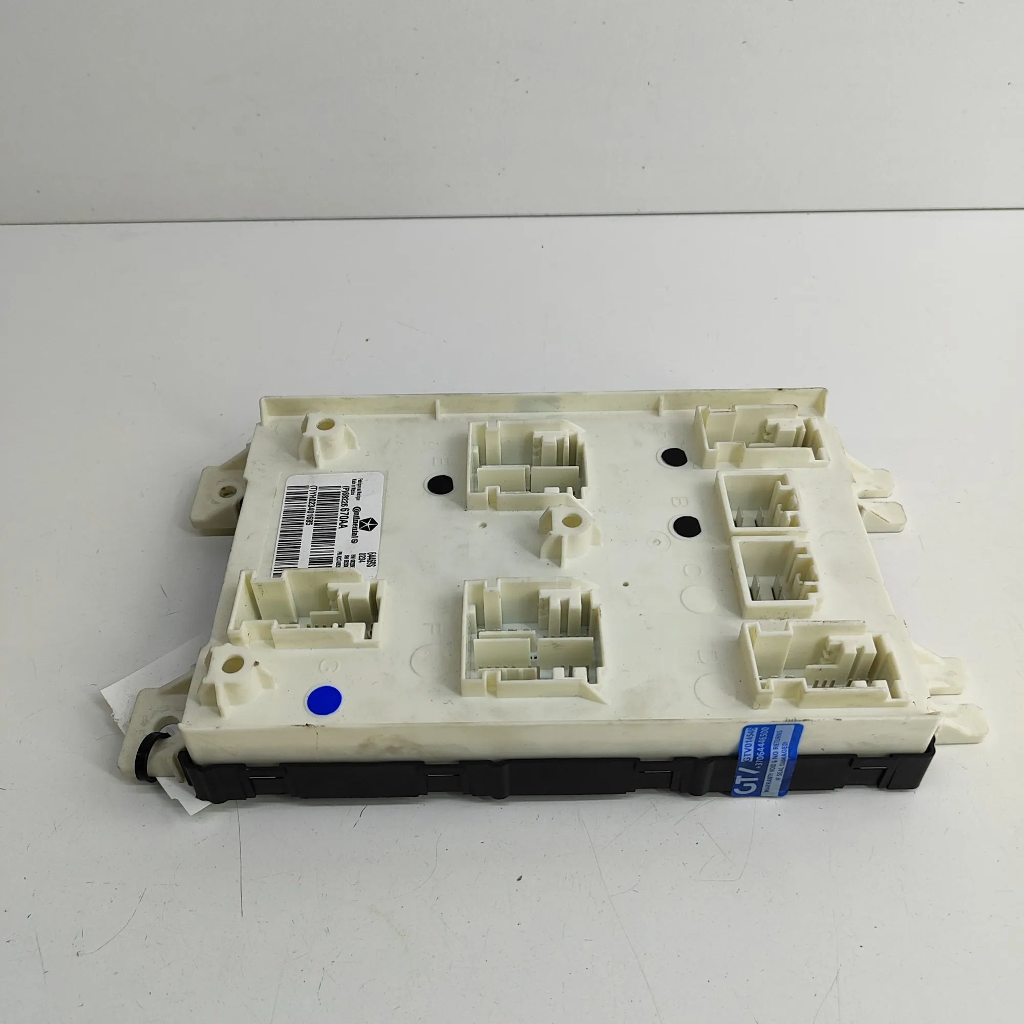 Maserati Quattroporte Comfort Control Unit Comfort Control Unit — MASERATI QUATTROPORTE (V...