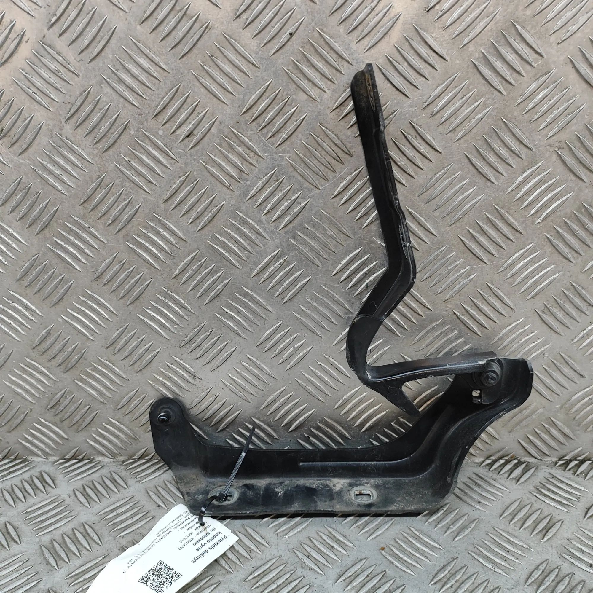 Maserati Quattroporte Bonnet hinge — front right Bonnet hinge — front right — MASERATI QUATTROPO...