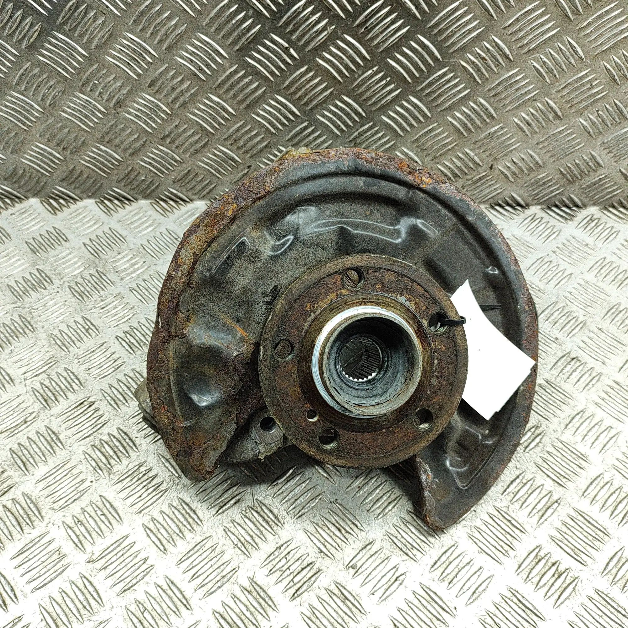 Mercedes-Benz GLA (X156) Rear Left Wheel Hub Spindle Rear Left Wheel Hub Spindle — MERCEDES BENZ GLA...