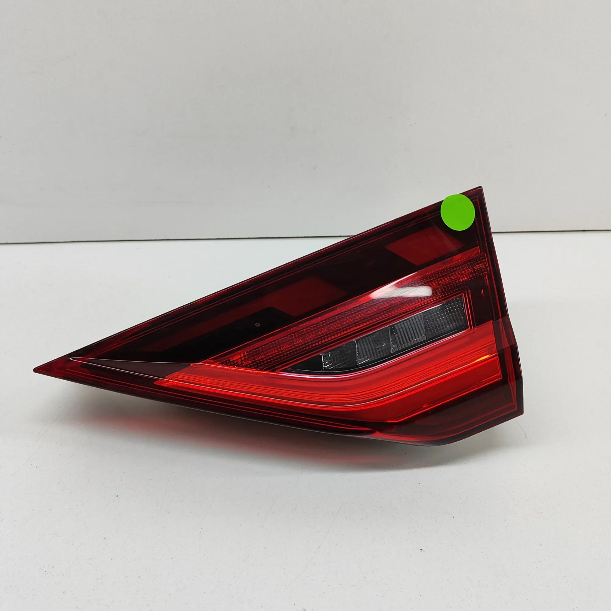 Audi A1 (GB) Right Side Tailgate Tail Light Right Side Tailgate Tail Light — AUDI A1 (Sport...